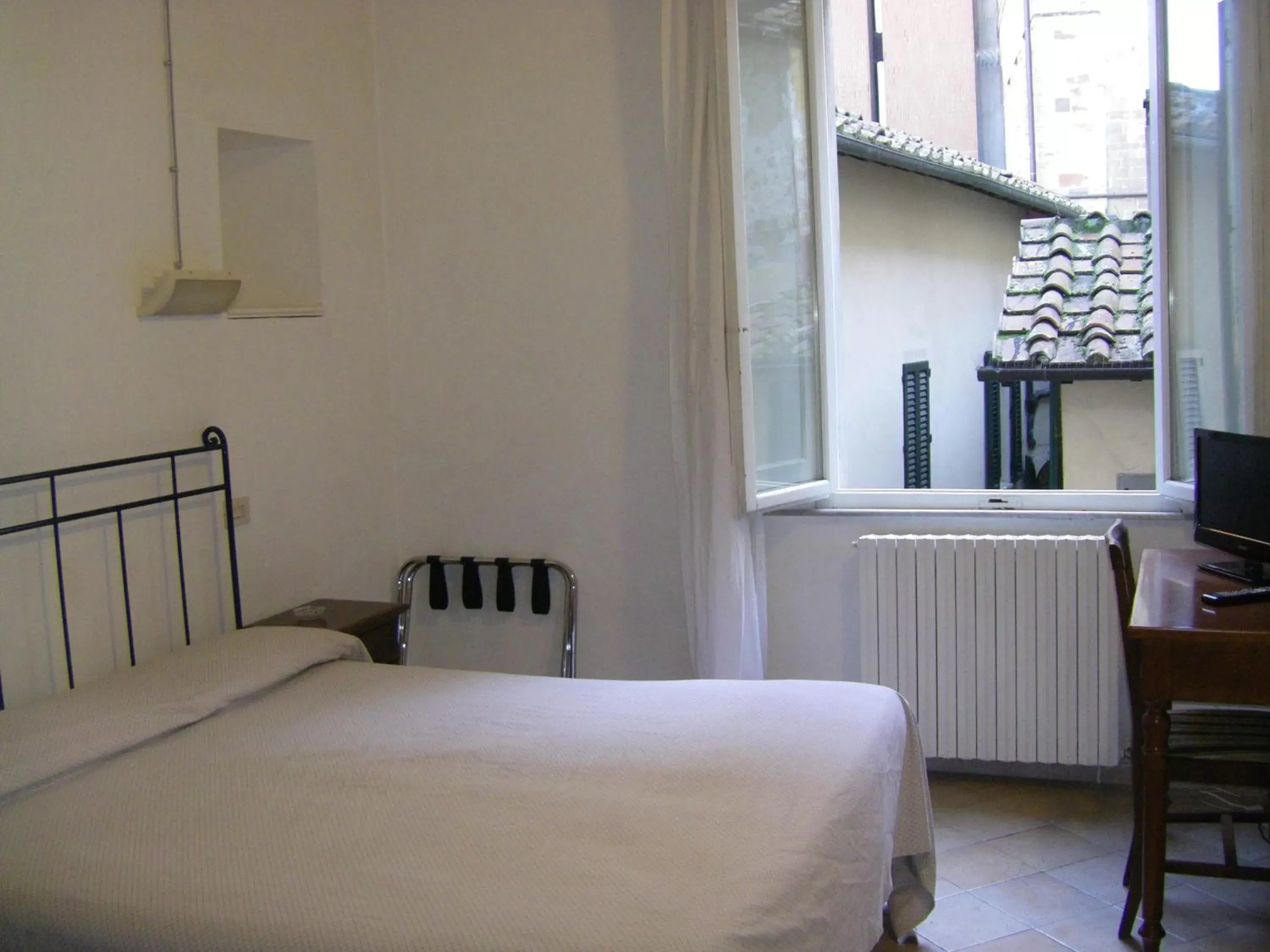 Double or Twin Room in Albergo Cannon d'Oro Double or Twin Room in Albergo Cannon d'Oro