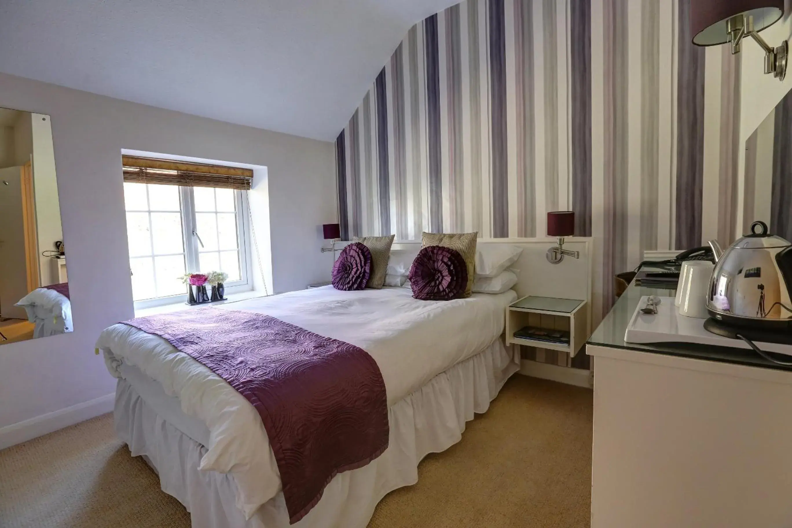 Standard Double Room in Manor Court Hotel Standard Double Room in Manor Court Hotel