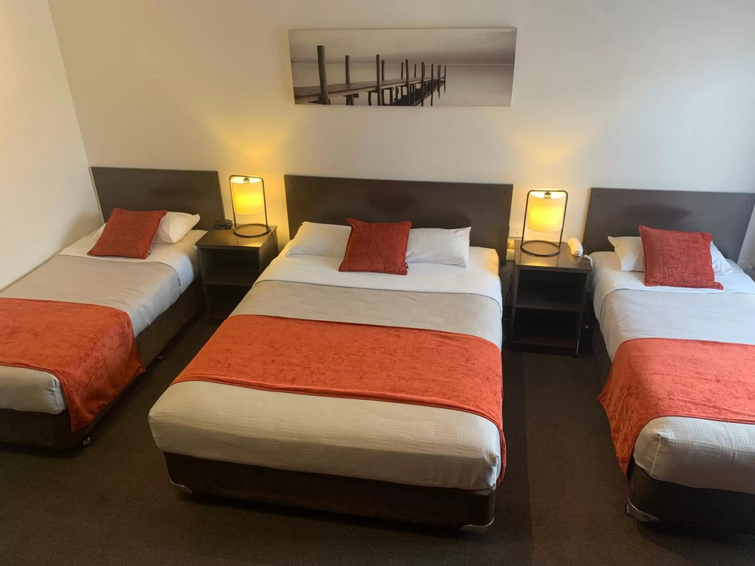 Family Room in Ploughmans Motor Inn Family Room in Ploughmans Motor Inn