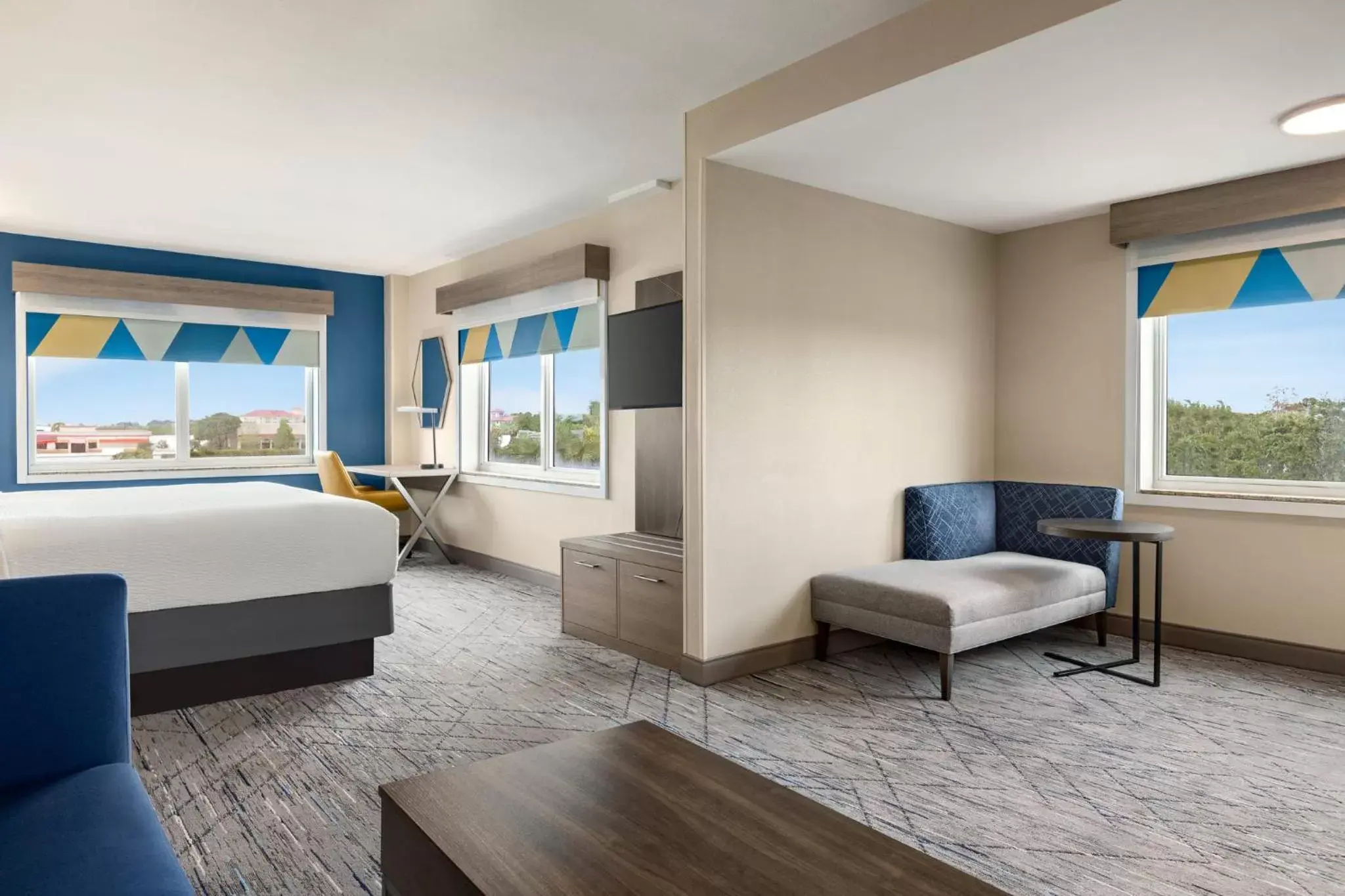 Mini King Suite - Non-Smoking in Holiday Inn Express Hotel & Suites Fort Pierce West by IHG Mini King Suite - Non-Smoking in Holiday Inn Express Hotel & Suites Fort Pierce West by IHG