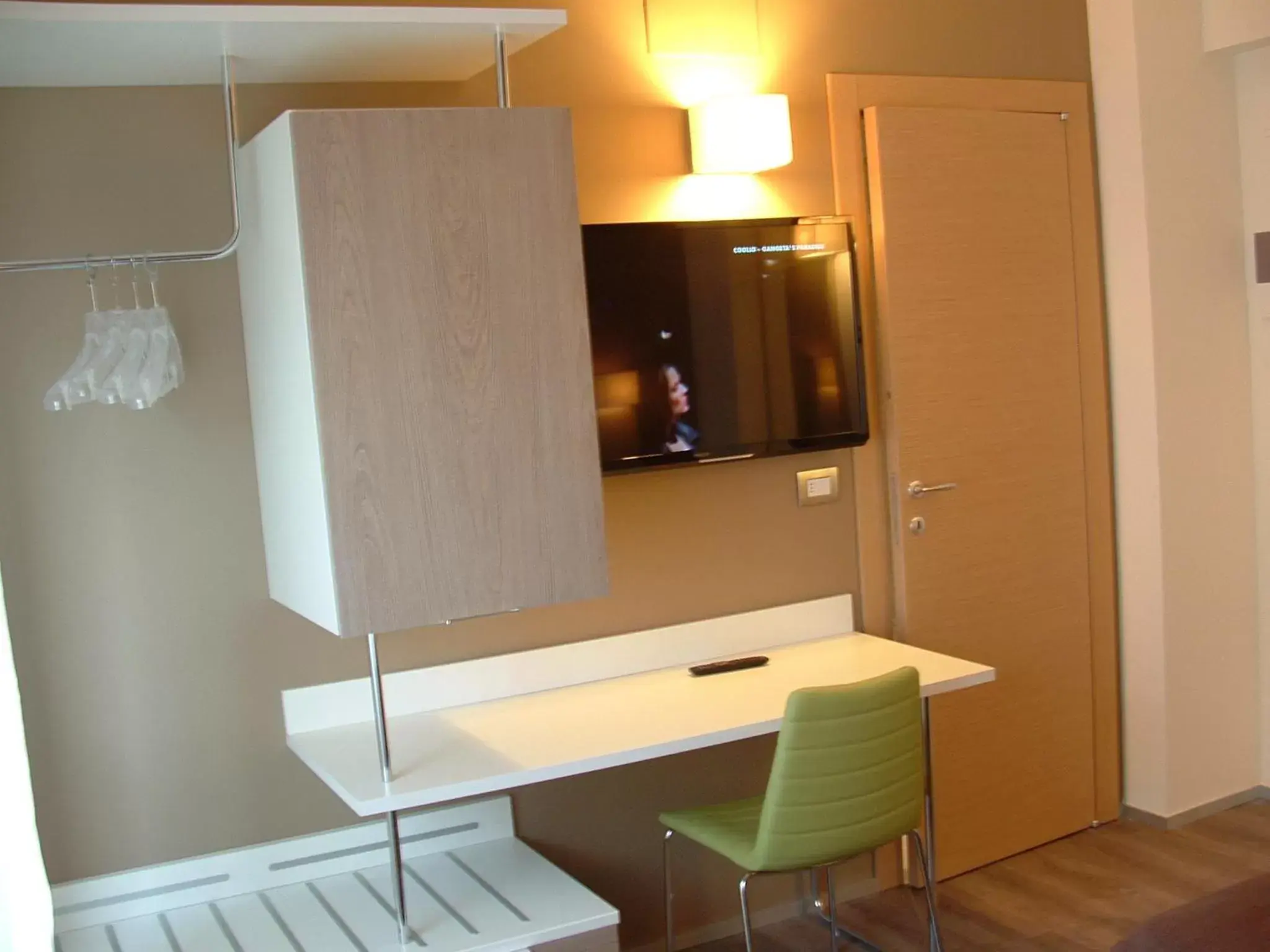 Twin Room in Hotel Toscana Twin Room in Hotel Toscana