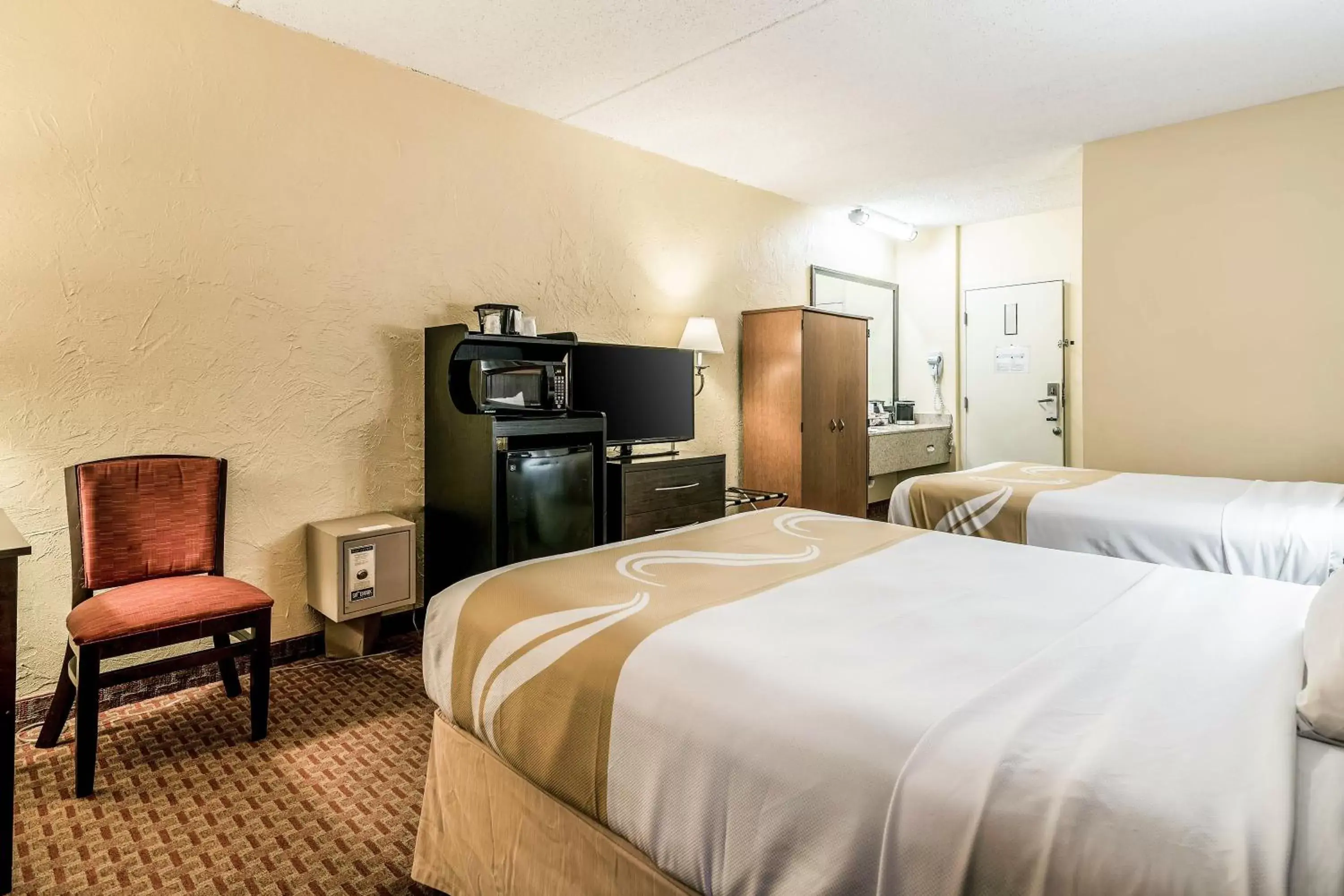 Double Room with Two Double Beds - Accessible/Non-Smoking in Quality Inn Bangor Airport Double Room with Two Double Beds - Accessible/Non-Smoking in Quality Inn Bangor Airport