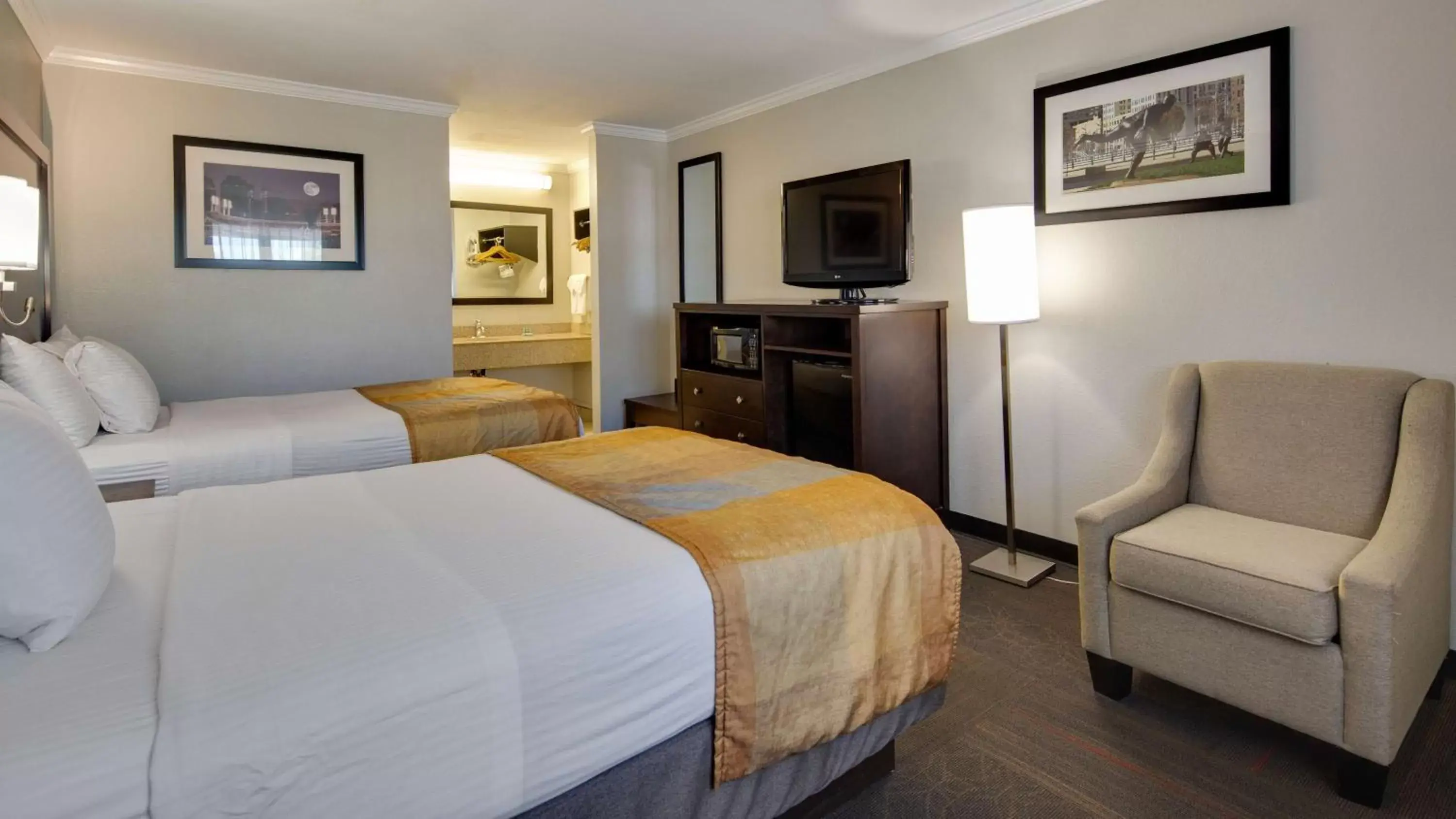 Double Room with Two Double Beds - Non Smoking in Best Western Clermont Double Room with Two Double Beds - Non Smoking in Best Western Clermont