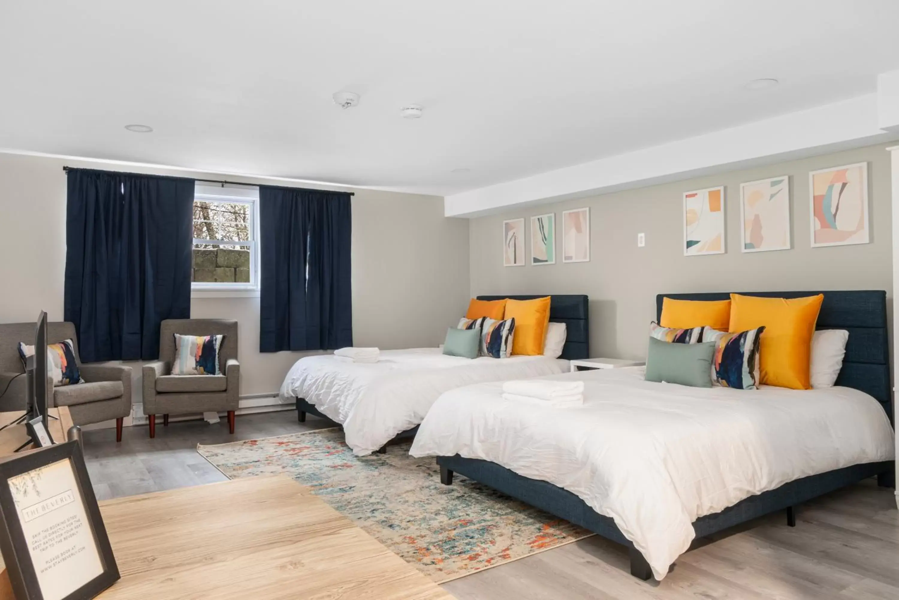 Queen Studio-Basement Level in The Beverly Queen Studio-Basement Level in The Beverly