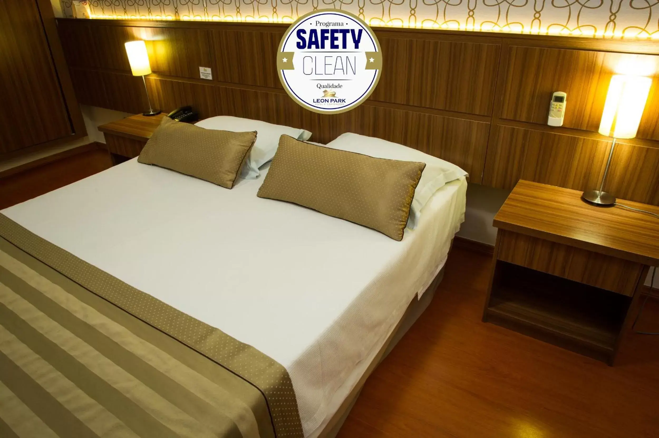 Luxury Triple Room - single occupancy in LEON PARK HOTEL e CONVENÇÕES - Melhor Custo Benefício Luxury Triple Room - single occupancy in LEON PARK HOTEL e CONVENÇÕES - Melhor Custo Benefício