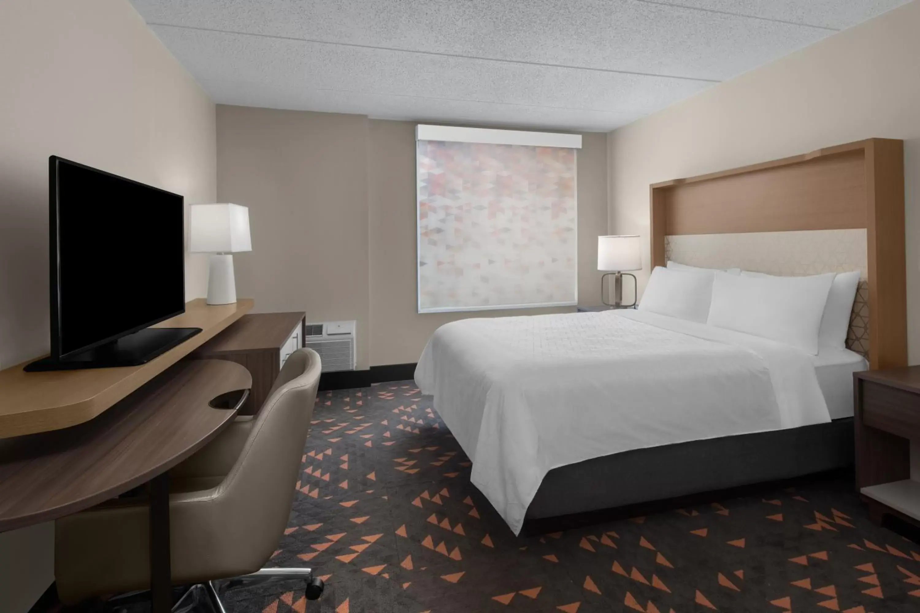 Queen Room - Communication Accessible in Holiday Inn Hasbrouck Heights-Meadowlands by IHG Queen Room - Communication Accessible in Holiday Inn Hasbrouck Heights-Meadowlands by IHG