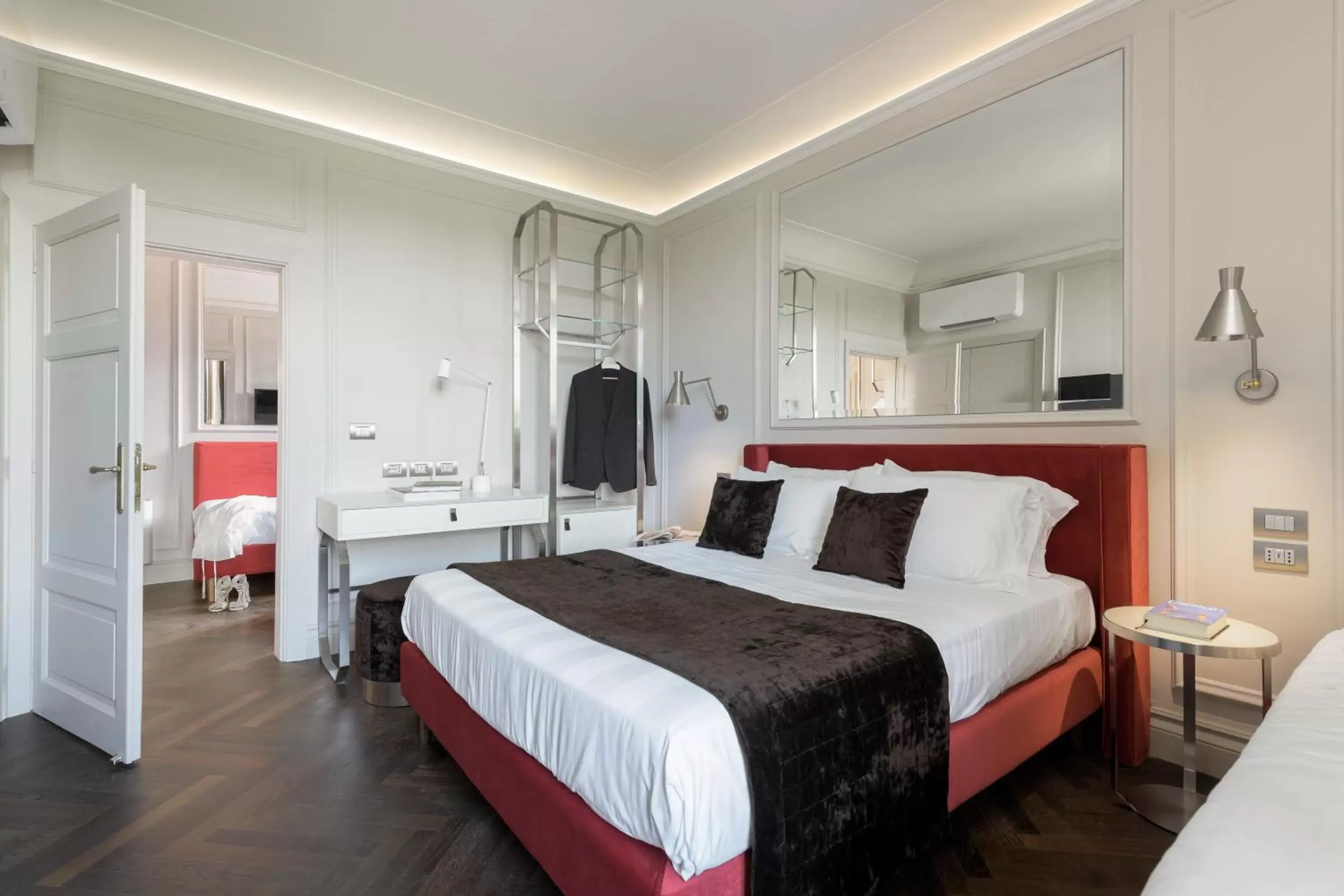 Design Double or TwinRoom in Albergo Chiusarelli Design Double or TwinRoom in Albergo Chiusarelli