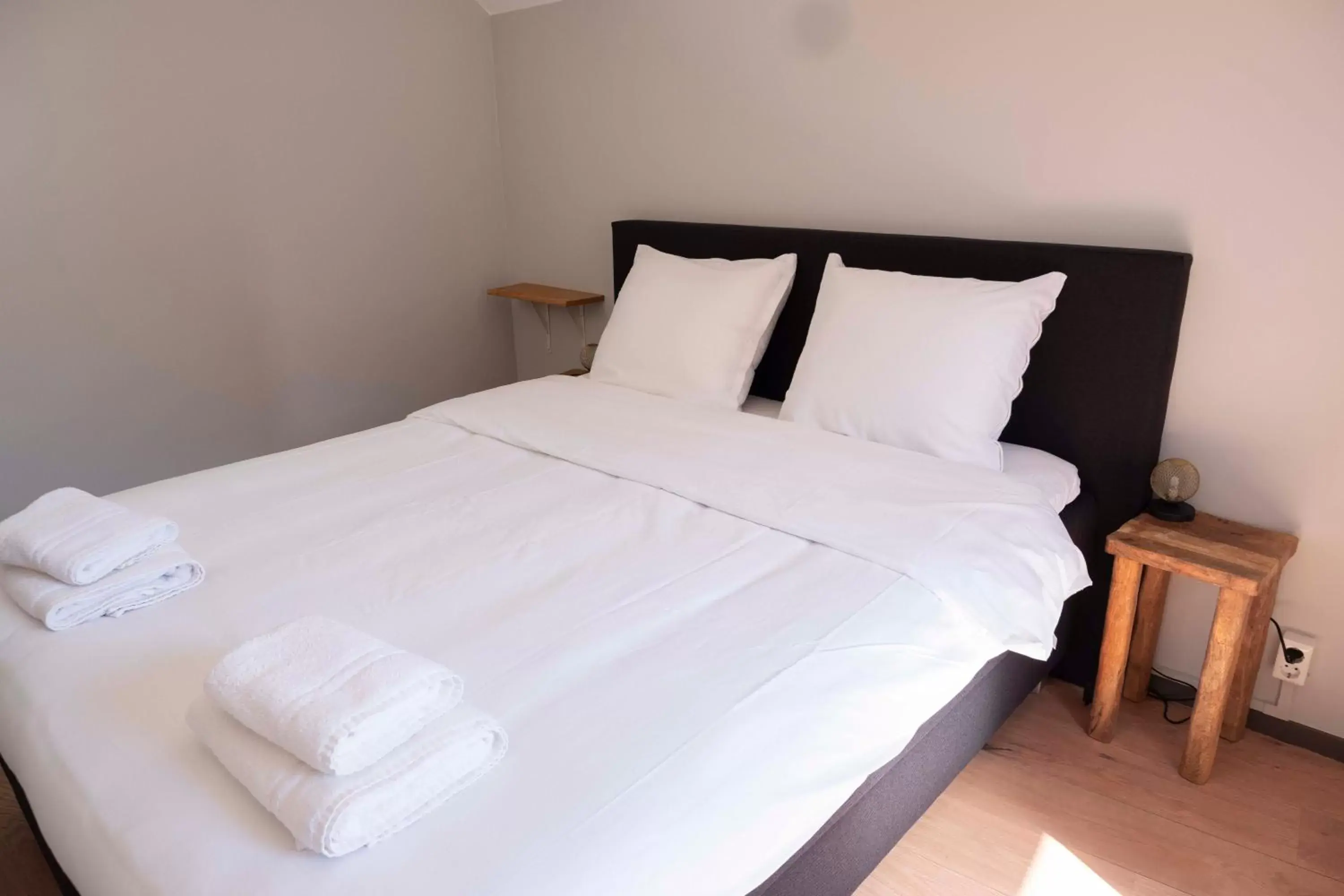 King Room with Balcony in HOLT Hotel King Room with Balcony in HOLT Hotel