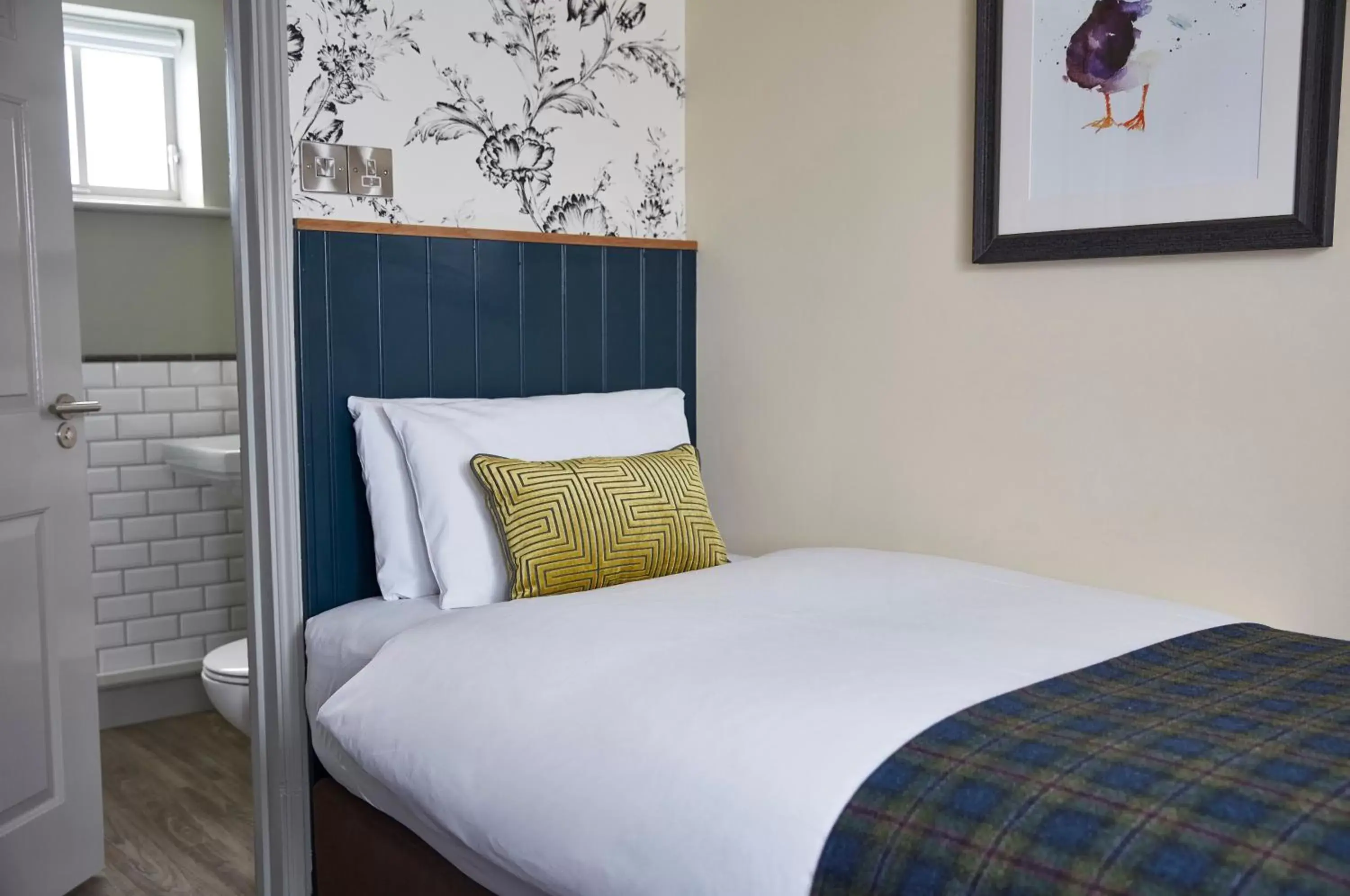 Single Room in Swan Hotel by Greene King Inns Single Room in Swan Hotel by Greene King Inns