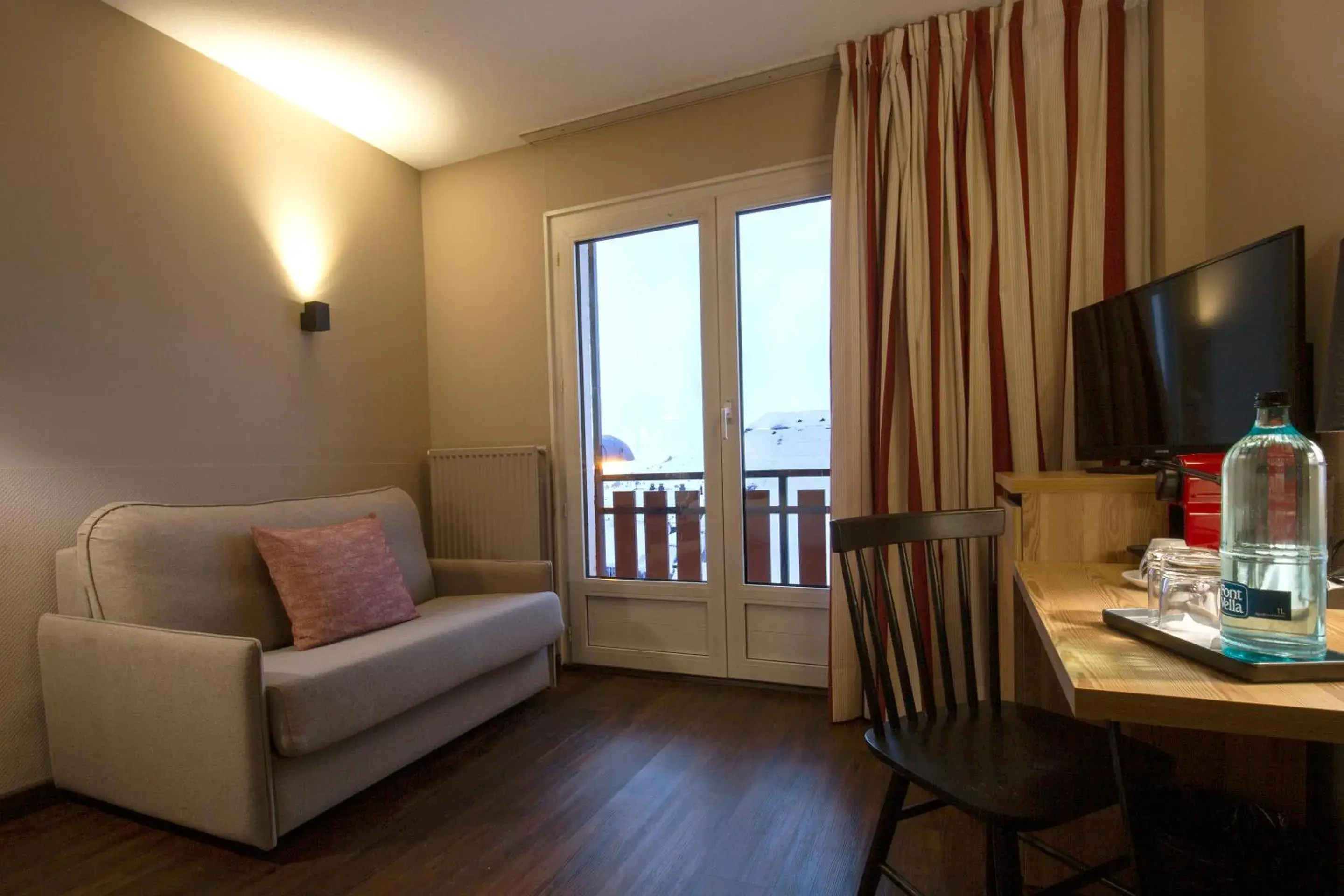 Triple Room with Balcony in Hotel Grand Pas by Nexta Triple Room with Balcony in Hotel Grand Pas by Nexta