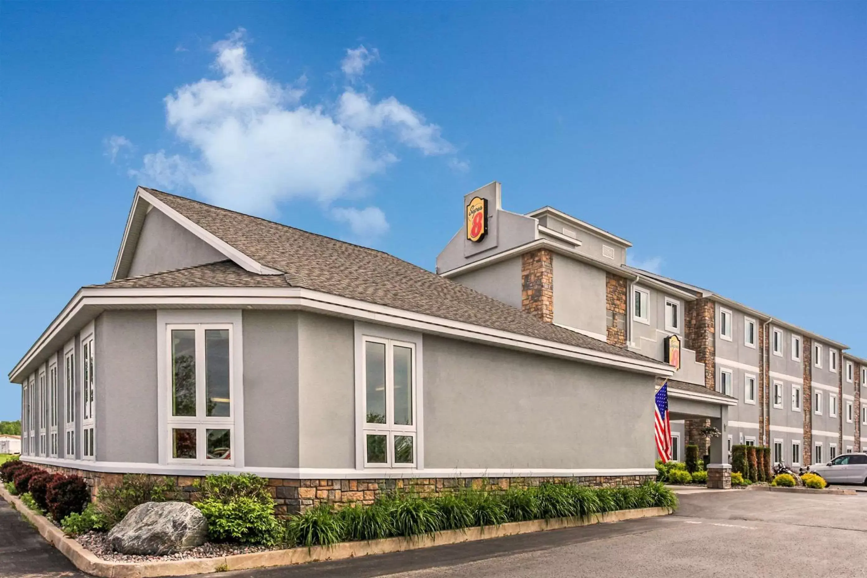 Super 8 by Wyndham Sault Ste. Marie Super 8 by Wyndham Sault Ste. Marie