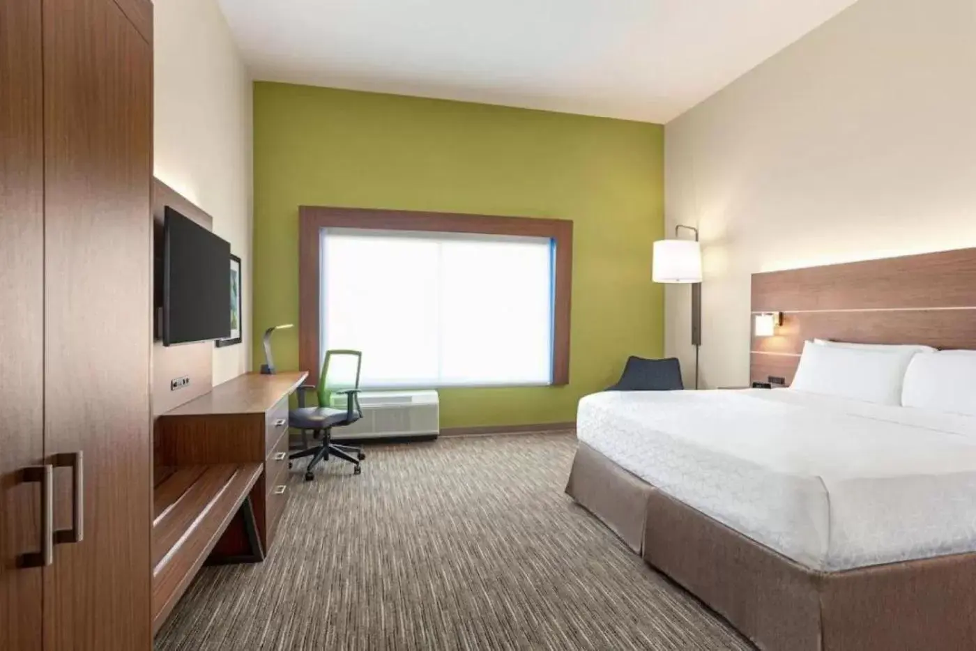 King Room - Hearing Accessible - Non-Smoking in Holiday Inn Express & Suites Austin North - Pflugerville, an IHG Hotel King Room - Hearing Accessible - Non-Smoking in Holiday Inn Express & Suites Austin North - Pflugerville, an IHG Hotel