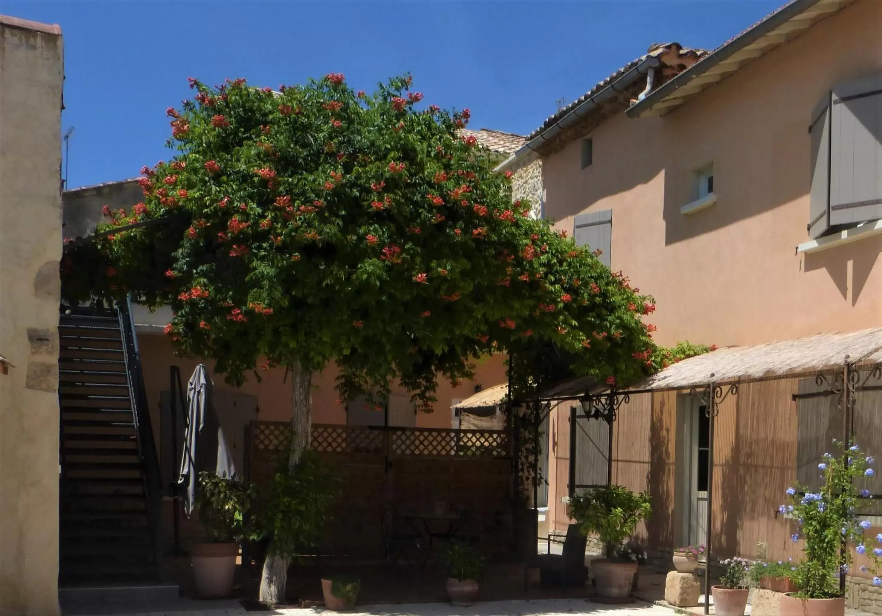 Maison d'hôtes La Bignone Maison d'hôtes La Bignone