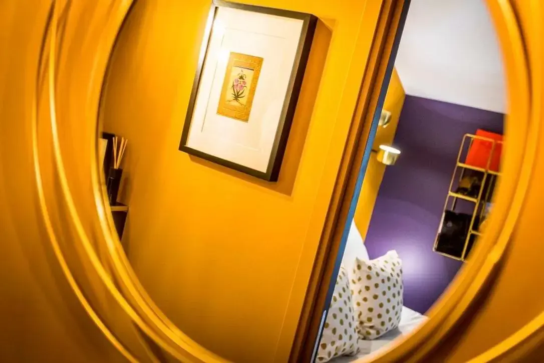 Standard Double Room in Hôtel - Restaurant Le Globe Standard Double Room in Hôtel - Restaurant Le Globe