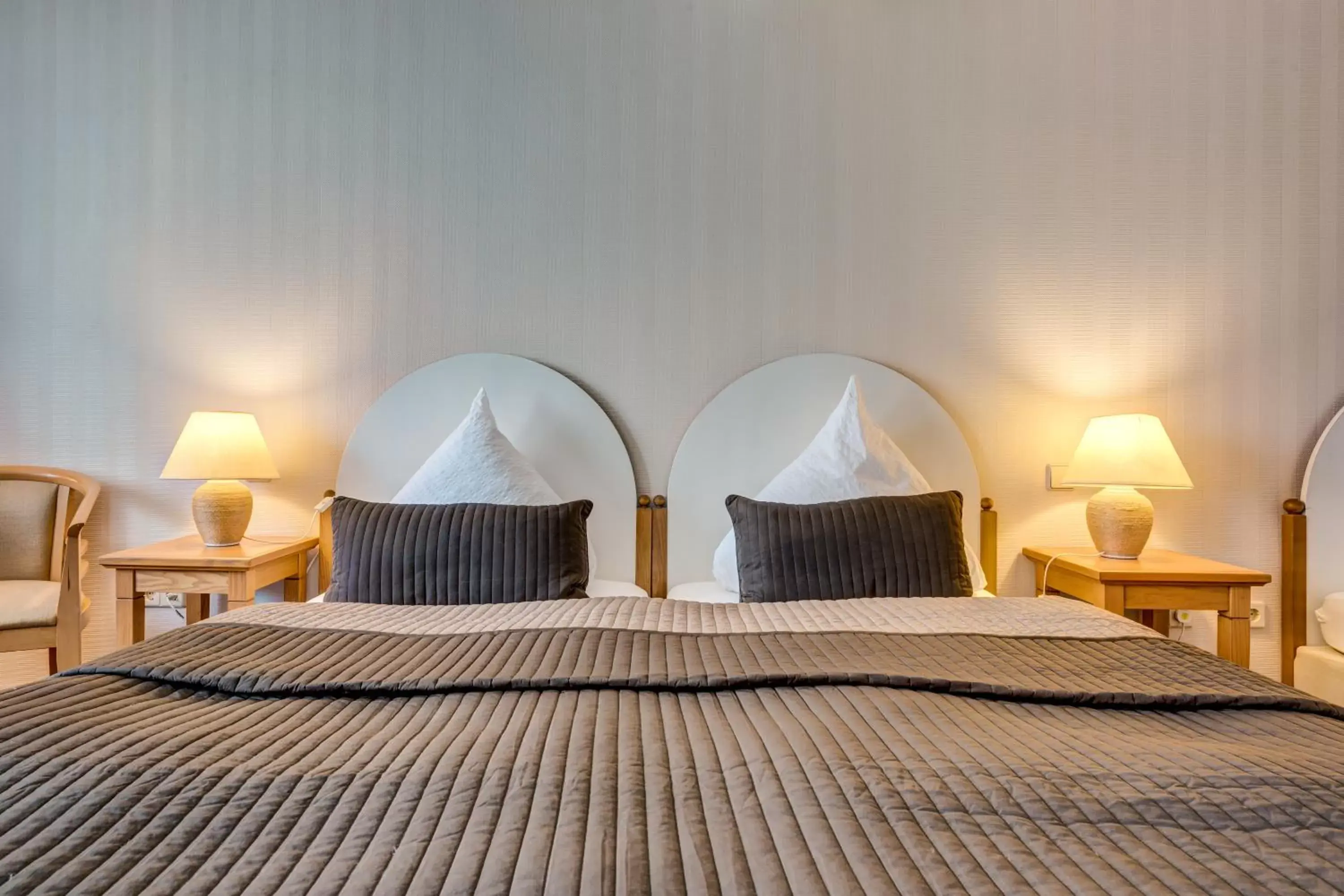 Triple Room in Hotel-Restaurant Thüringer Hof Triple Room in Hotel-Restaurant Thüringer Hof