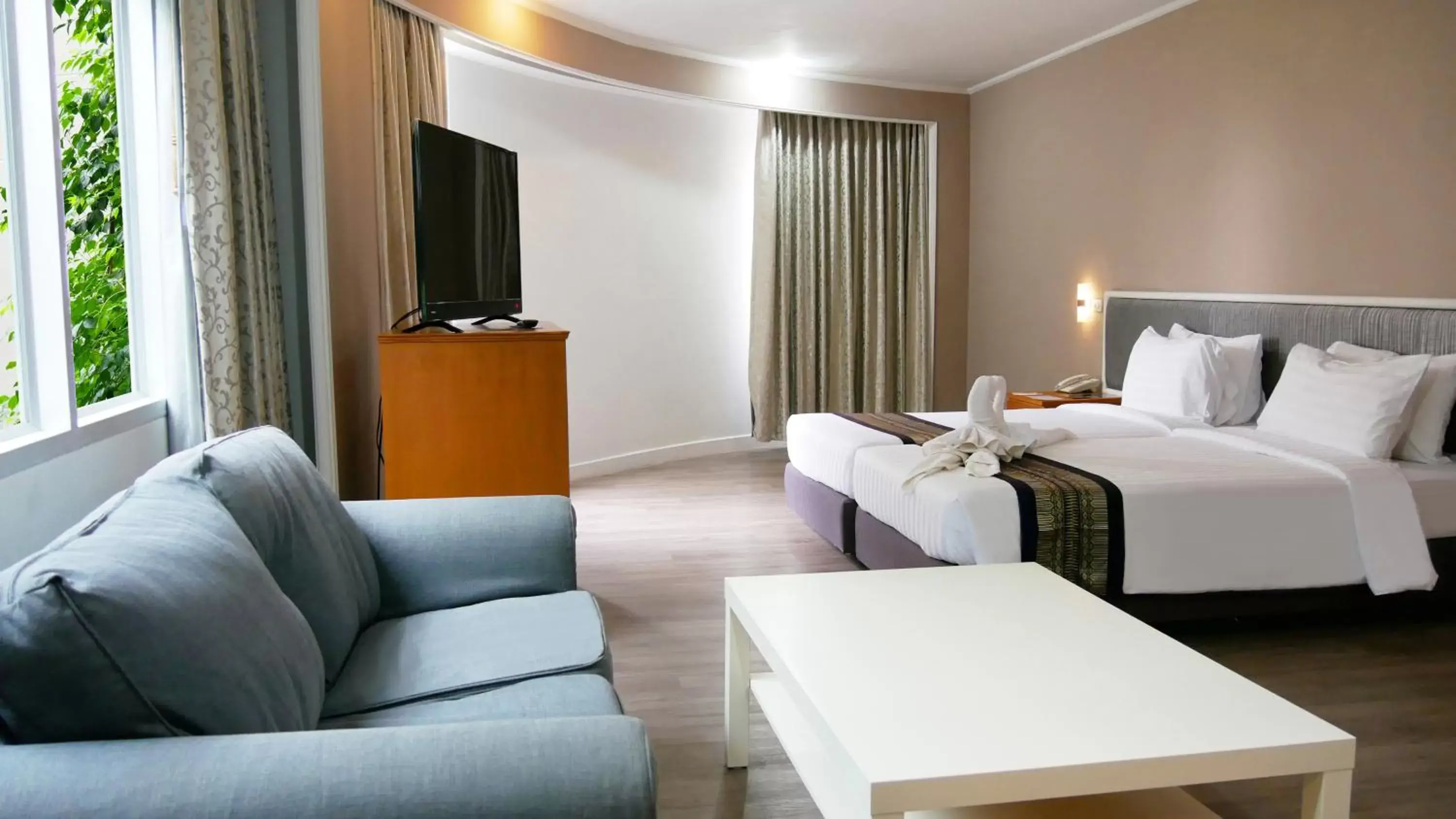 Junior Suite in Trang Hotel Bangkok - SHA Plus Junior Suite in Trang Hotel Bangkok - SHA Plus