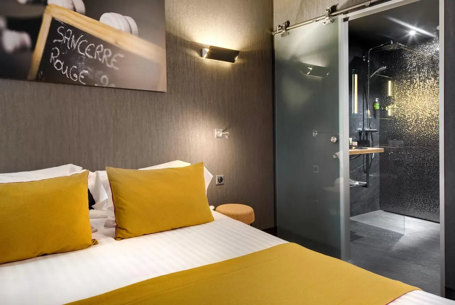 Double or Twin Room with City View in Le Panoramic Double or Twin Room with City View in Le Panoramic