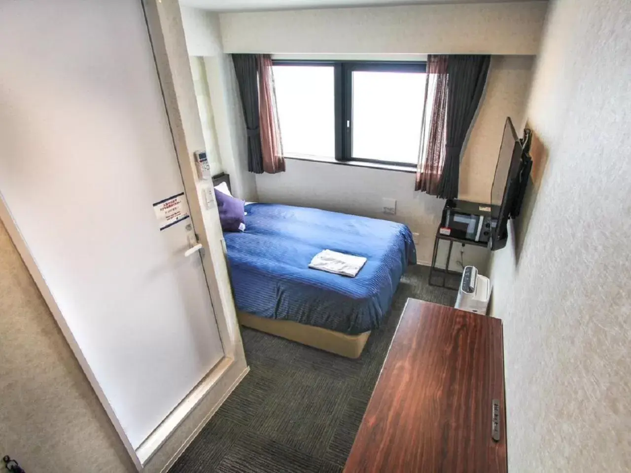 Double Room with Small Double Bed - single occupancy - Non-Smoking in HOTEL LiVEMAX Kyoto Kamogawamae Double Room with Small Double Bed - single occupancy - Non-Smoking in HOTEL LiVEMAX Kyoto Kamogawamae