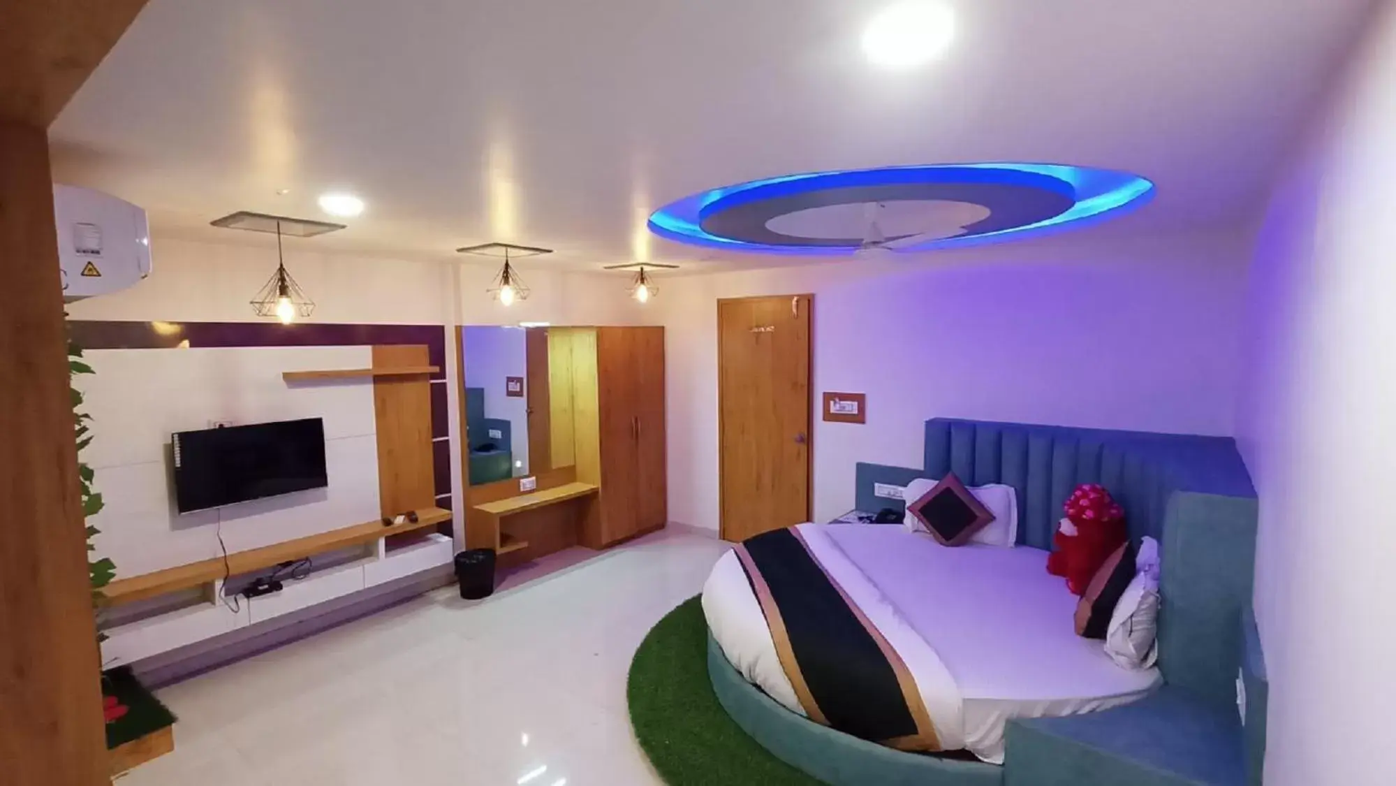 HOTEL GREEEN LEAF HOTEL GREEEN LEAF