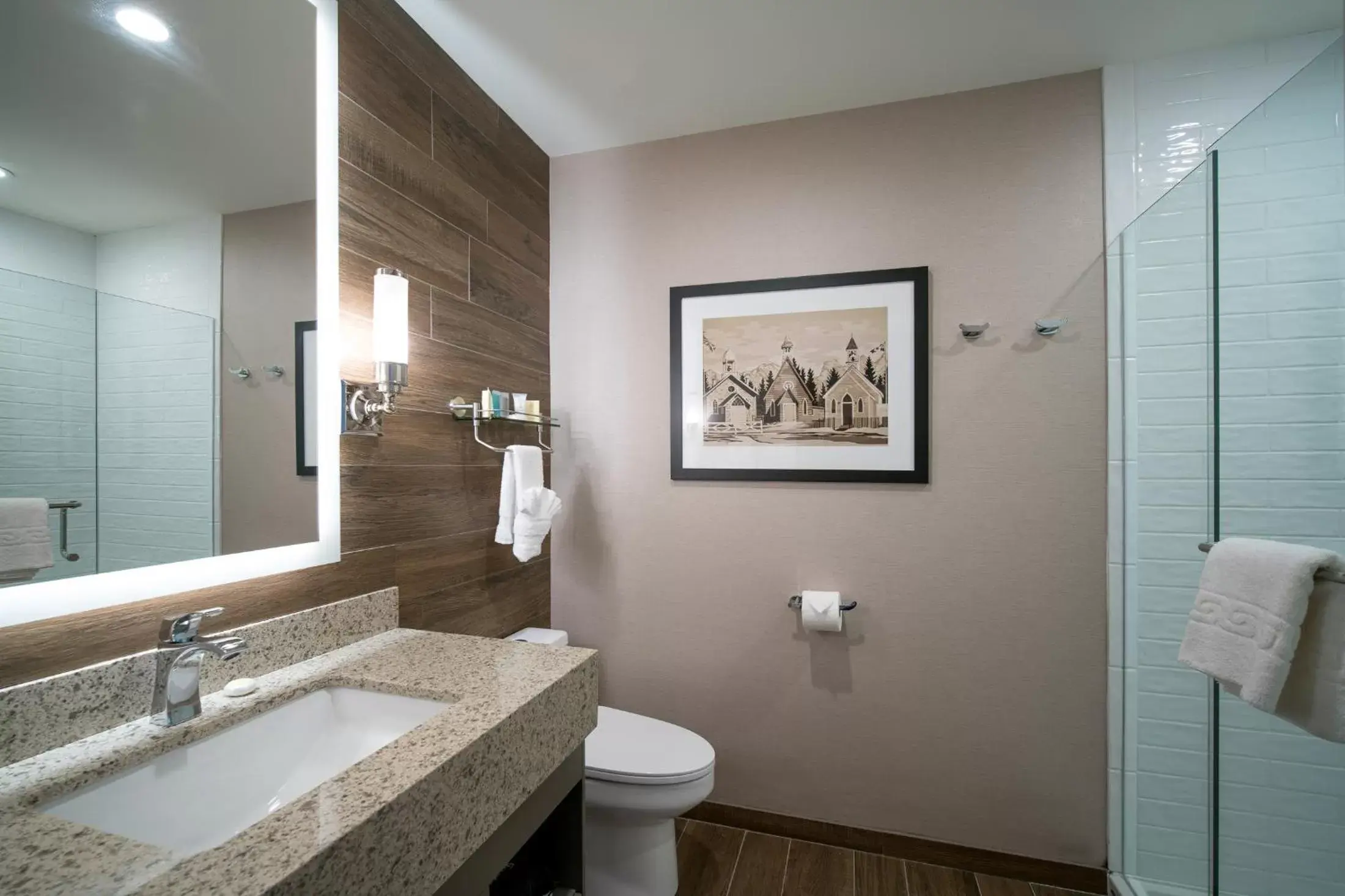 Premium King Room with Mountain View in The Malcolm Hotel Premium King Room with Mountain View in The Malcolm Hotel