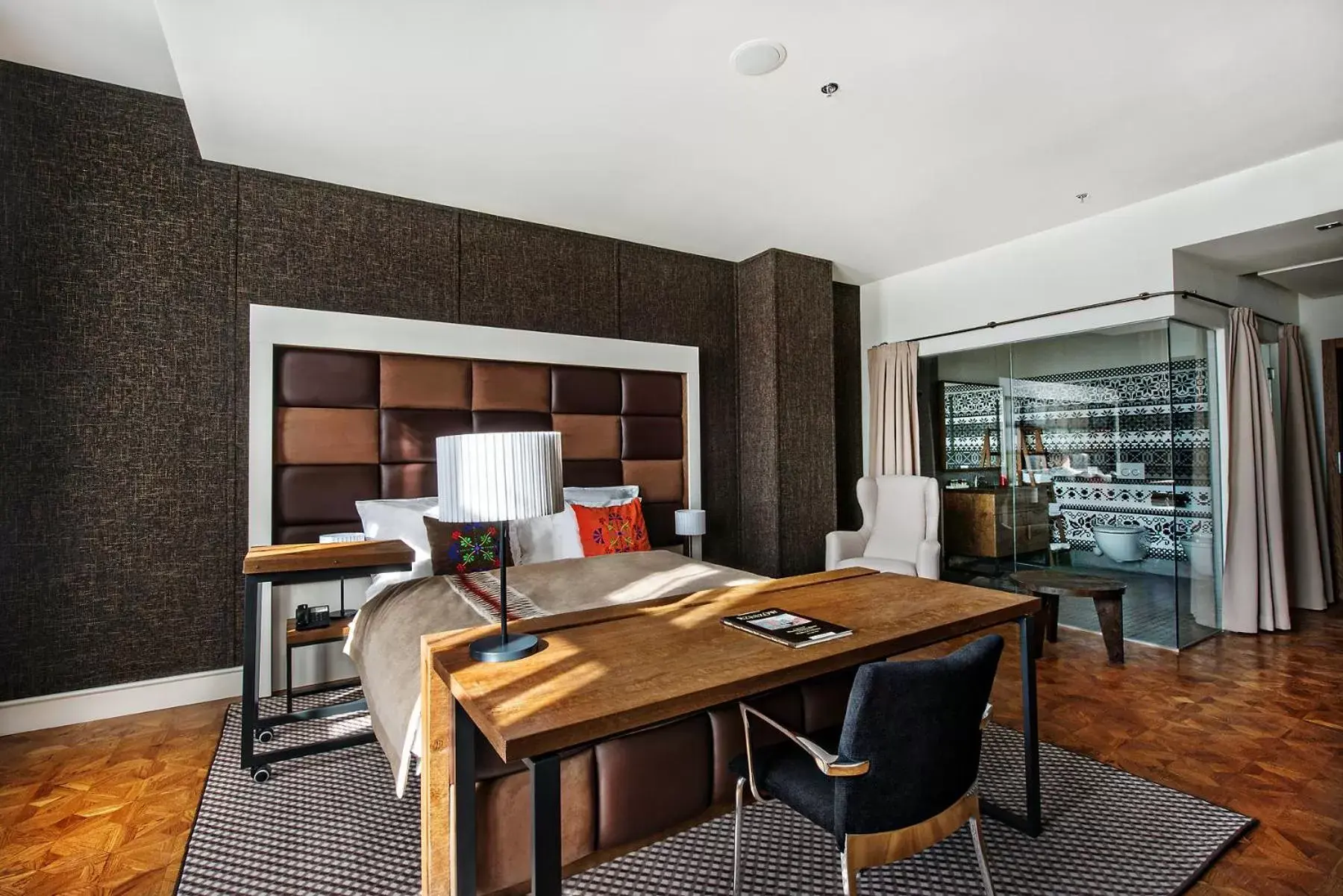 Junior Suite in Bristol Tradition and Luxury Junior Suite in Bristol Tradition and Luxury