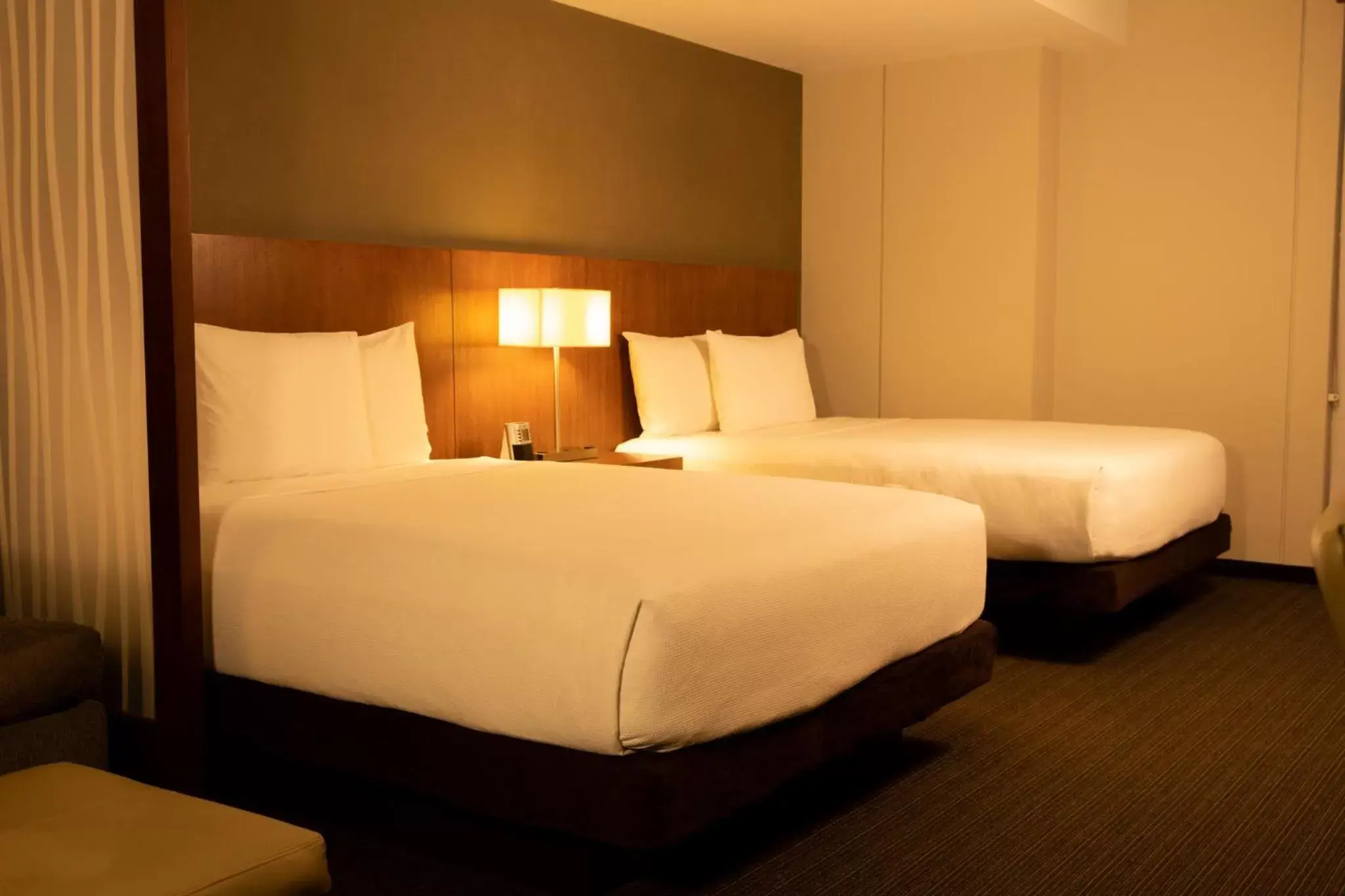 Queen Room with Two Queens Beds in MARINN PLACE Financial District Queen Room with Two Queens Beds in MARINN PLACE Financial District