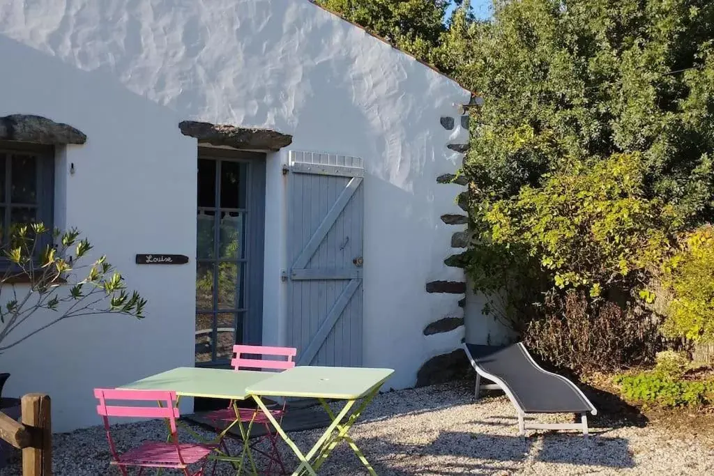 Double Room with Garden View in Les granges du chiron Double Room with Garden View in Les granges du chiron