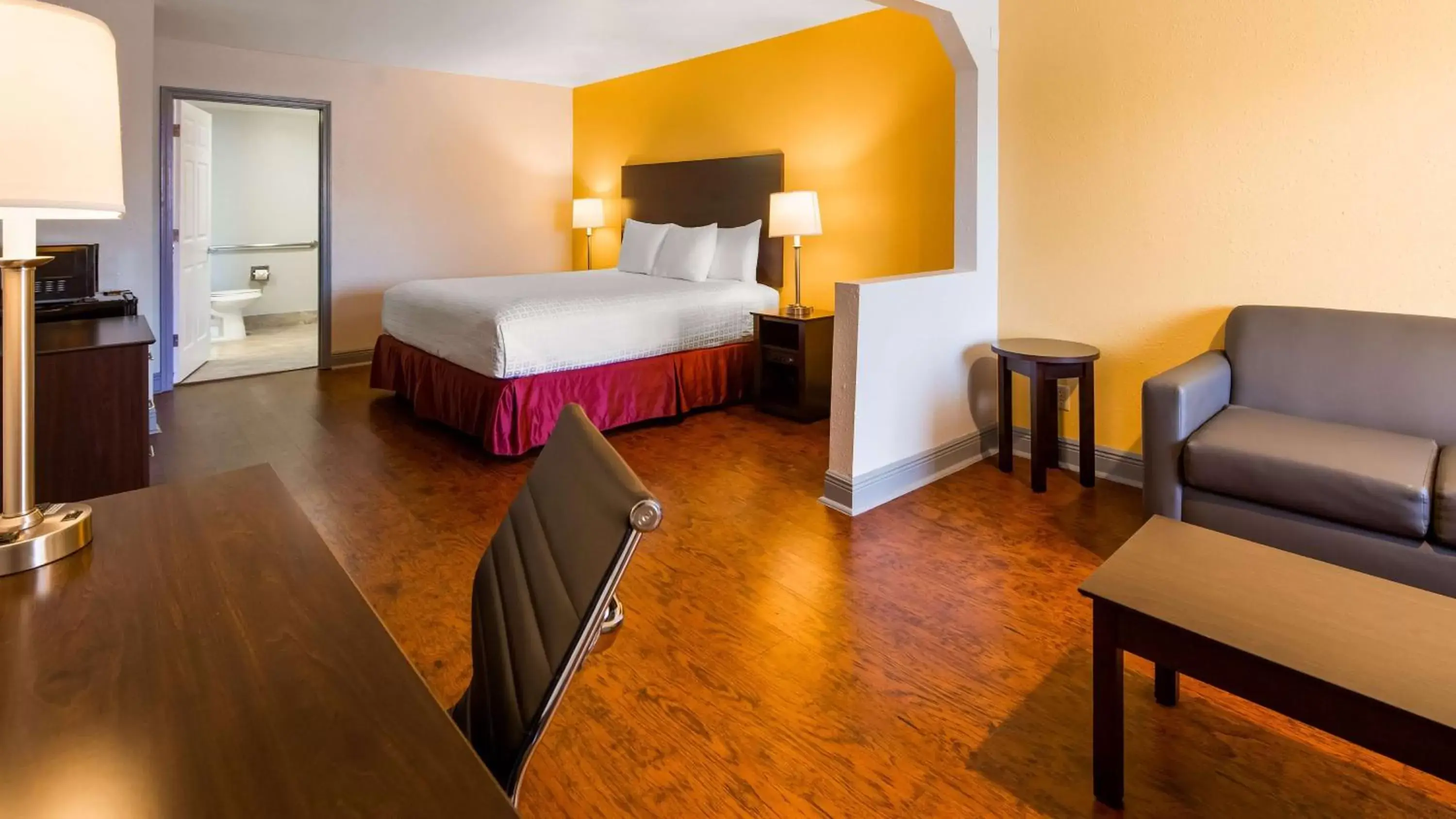 King Suite with Mobility Accessible Roll-In Shower in SureStay Plus Hotel by Best Western Hammond King Suite with Mobility Accessible Roll-In Shower in SureStay Plus Hotel by Best Western Hammond