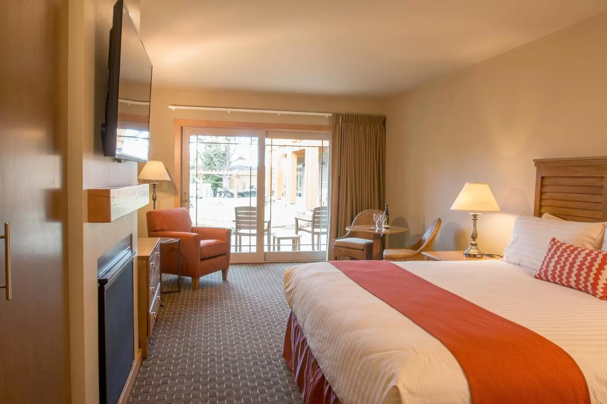 Premier Studio King Room, 1st Floor, Pets Allowed in Inn at Cannon Beach Premier Studio King Room, 1st Floor, Pets Allowed in Inn at Cannon Beach