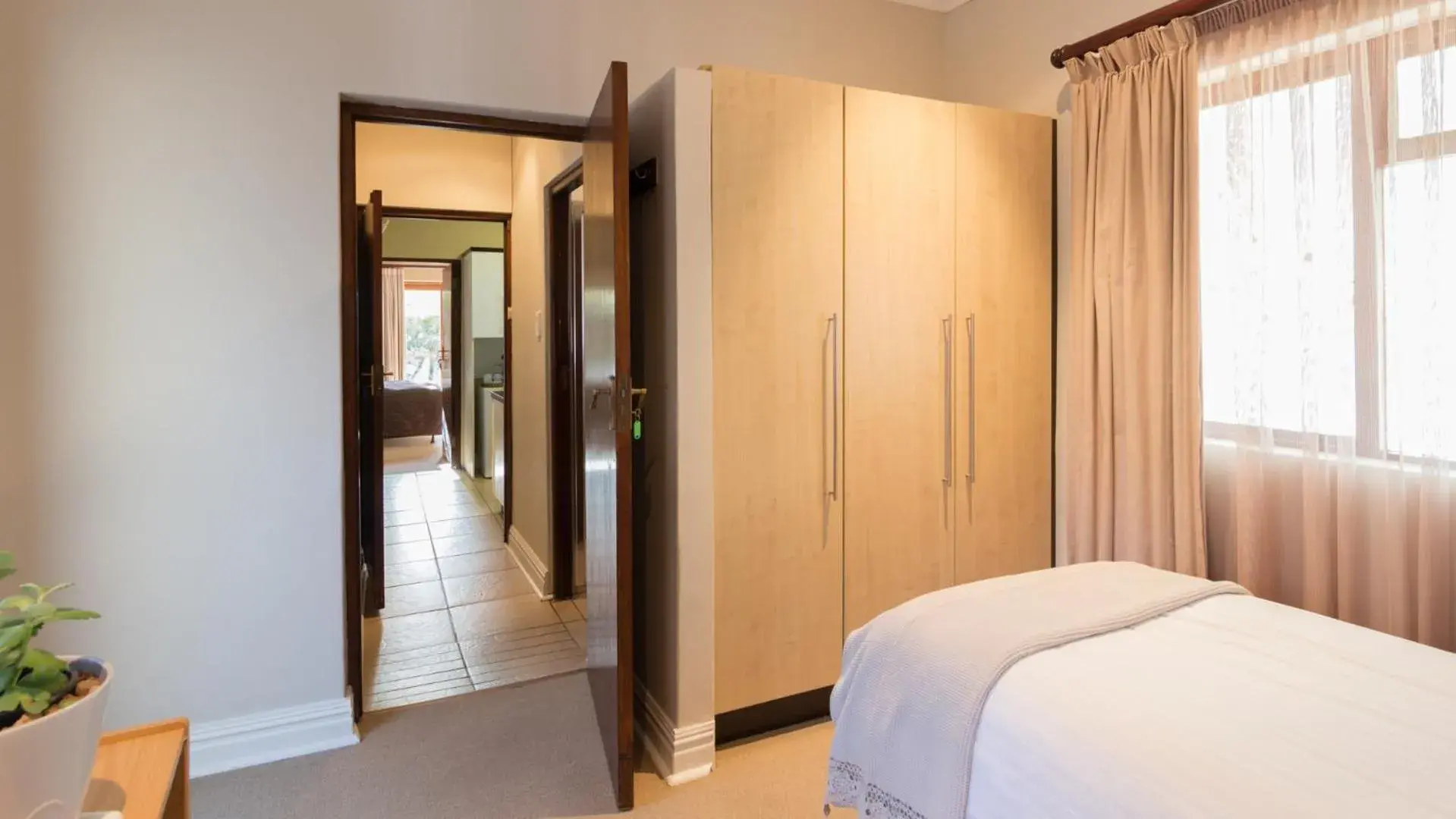 Single Room with Bathroom - single occupancy in Manor 38 Single Room with Bathroom - single occupancy in Manor 38