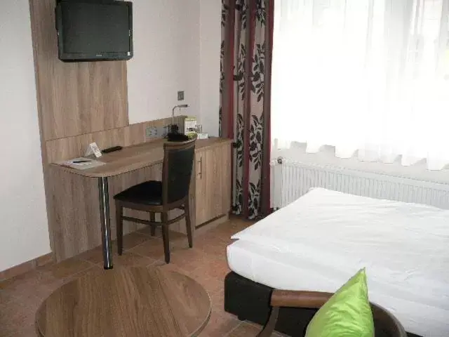 Double Room - single occupancy in Hotel Hubertus Hamacher Double Room - single occupancy in Hotel Hubertus Hamacher