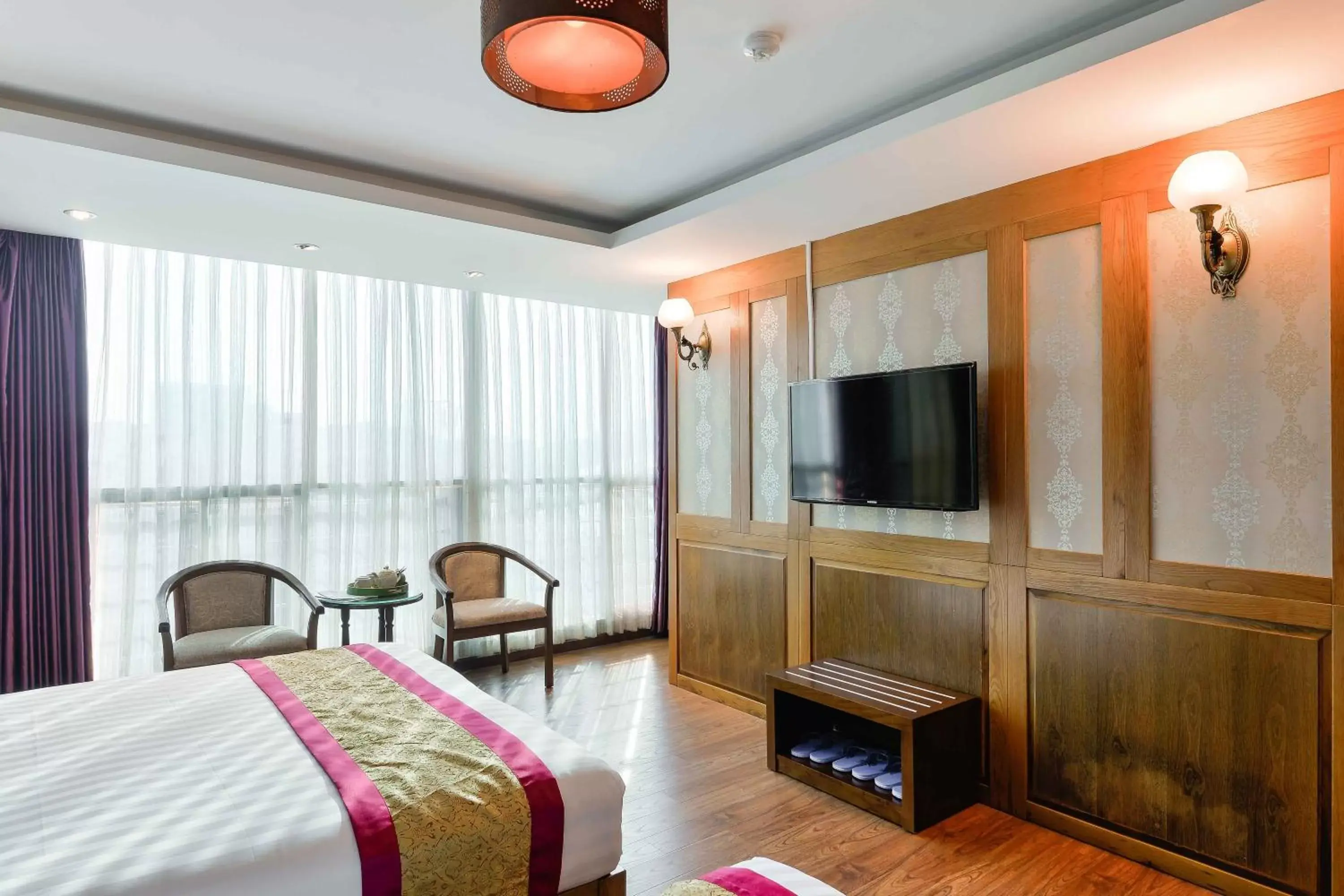 Triple Room with City View in Saigonciti Hotel A Triple Room with City View in Saigonciti Hotel A
