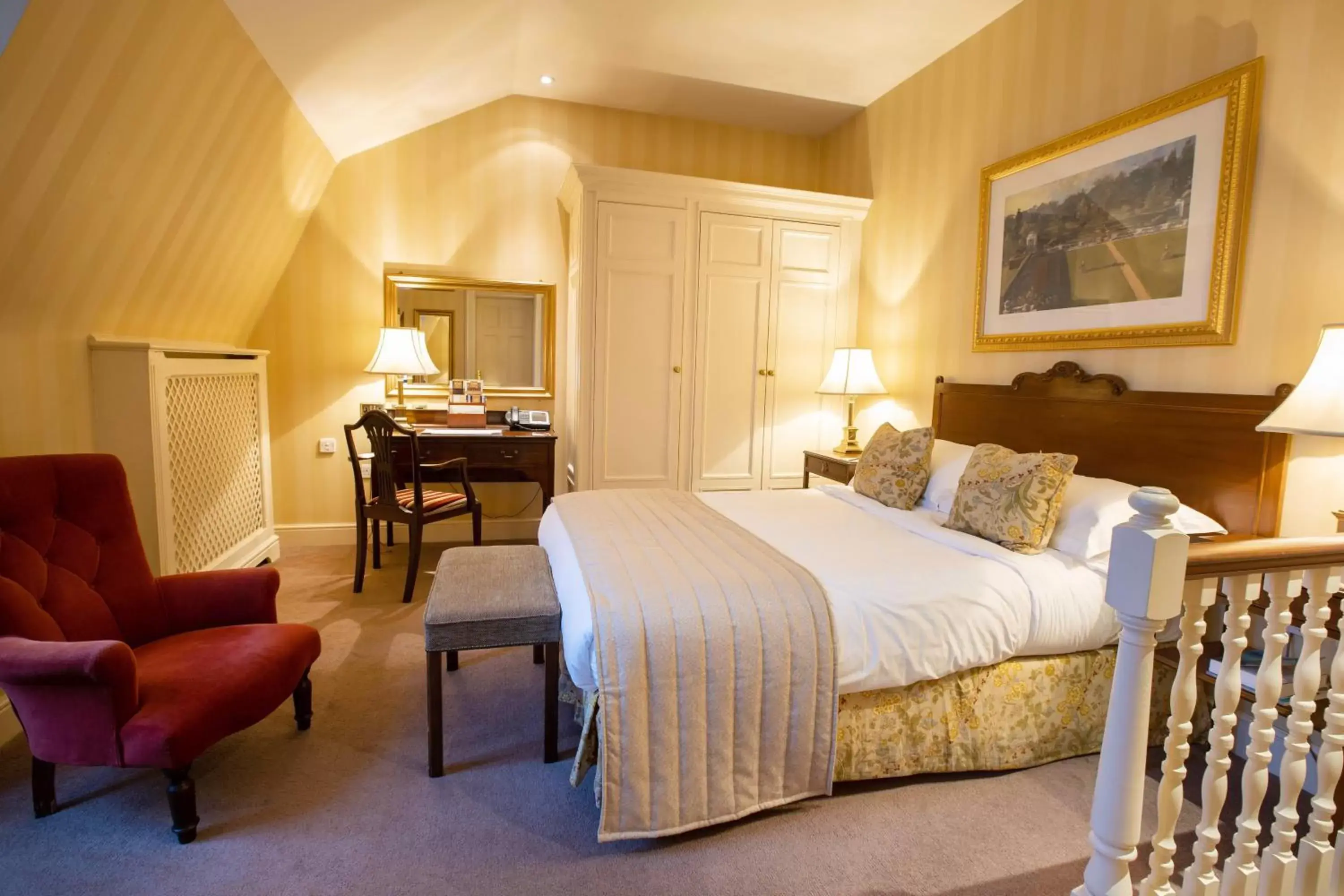 Mansion Deluxe Room in Luton Hoo Hotel, Golf and Spa Mansion Deluxe Room in Luton Hoo Hotel, Golf and Spa