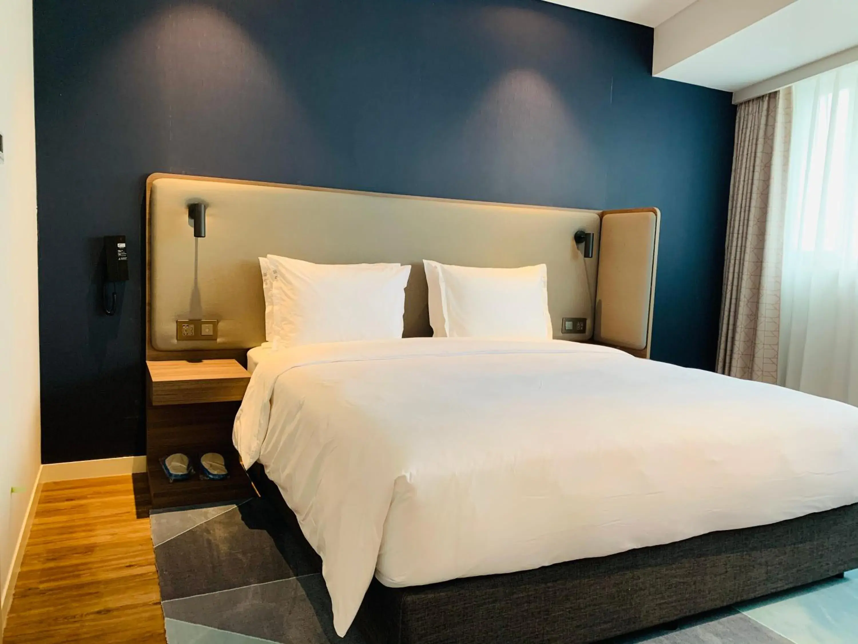 One-Bedroom Suite in Holiday Inn Express Chongqing Airport Zone by IHG One-Bedroom Suite in Holiday Inn Express Chongqing Airport Zone by IHG