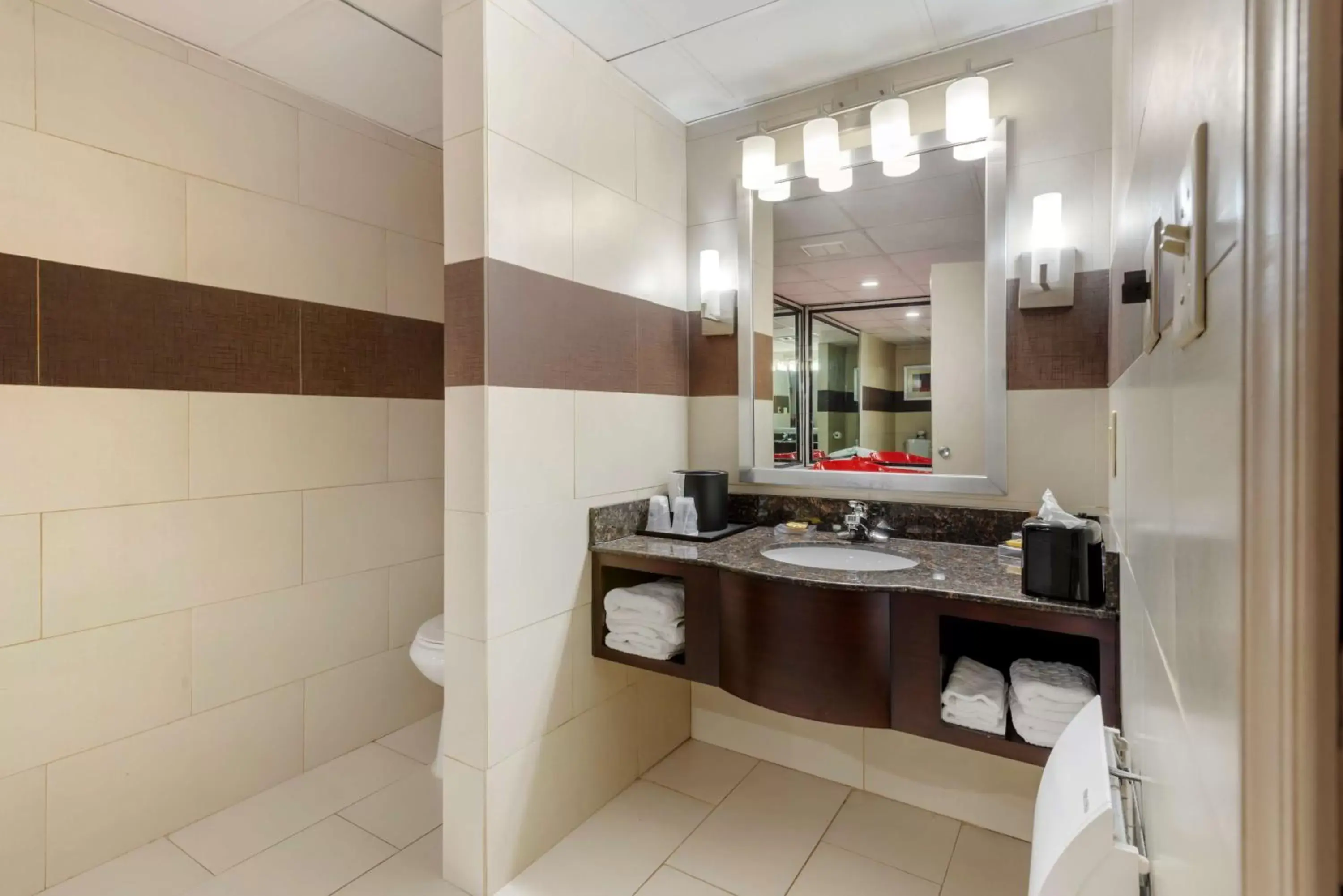 Standard Room with Two Double Beds - Disability Access - Non Smoking in BEST WESTERN PLUS Poconos Standard Room with Two Double Beds - Disability Access - Non Smoking in BEST WESTERN PLUS Poconos