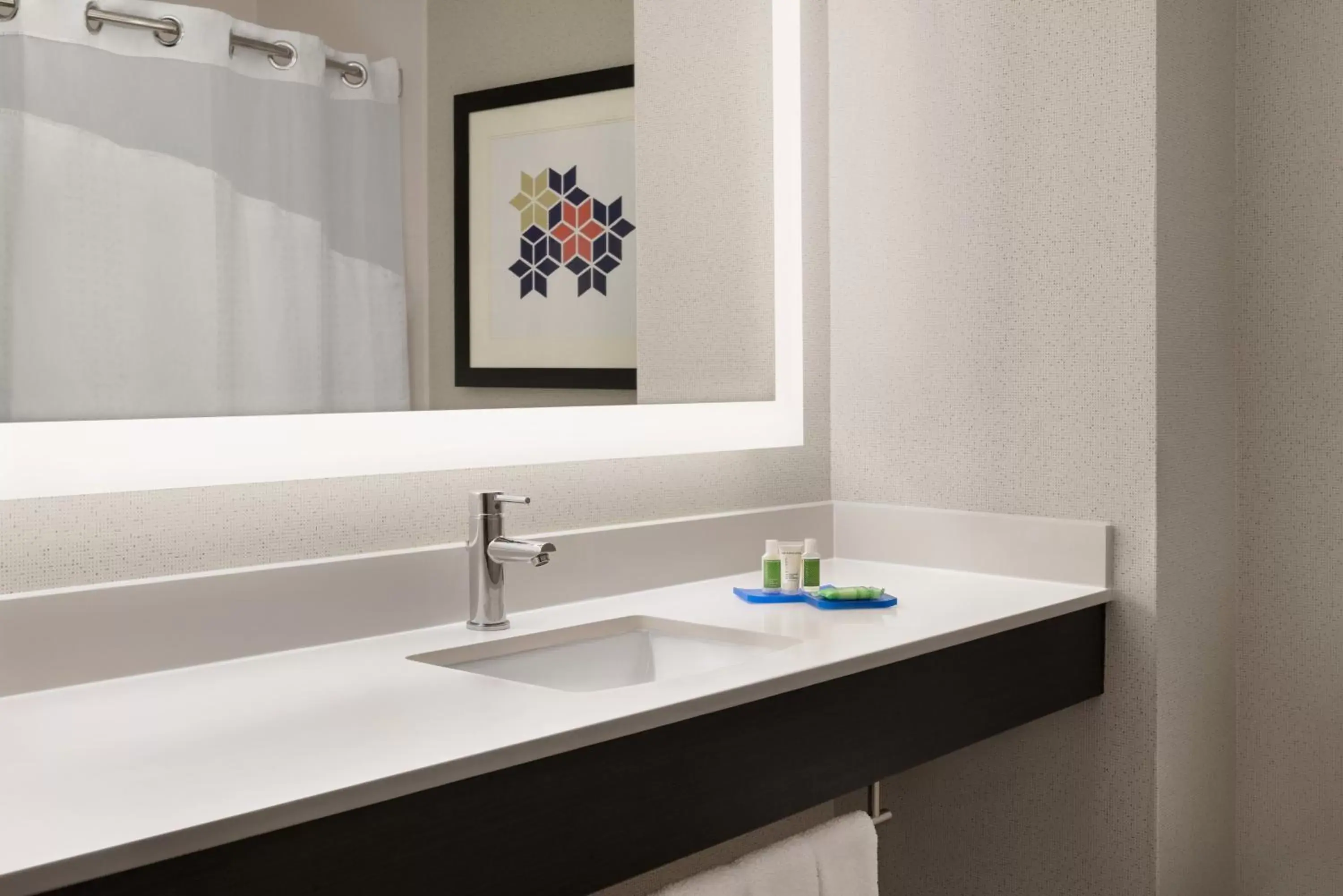 One-Bedroom Suite with One King and Two Queen Beds in Holiday Inn Express Hotel & Suites McAlester, an IHG Hotel One-Bedroom Suite with One King and Two Queen Beds in Holiday Inn Express Hotel & Suites McAlester, an IHG Hotel