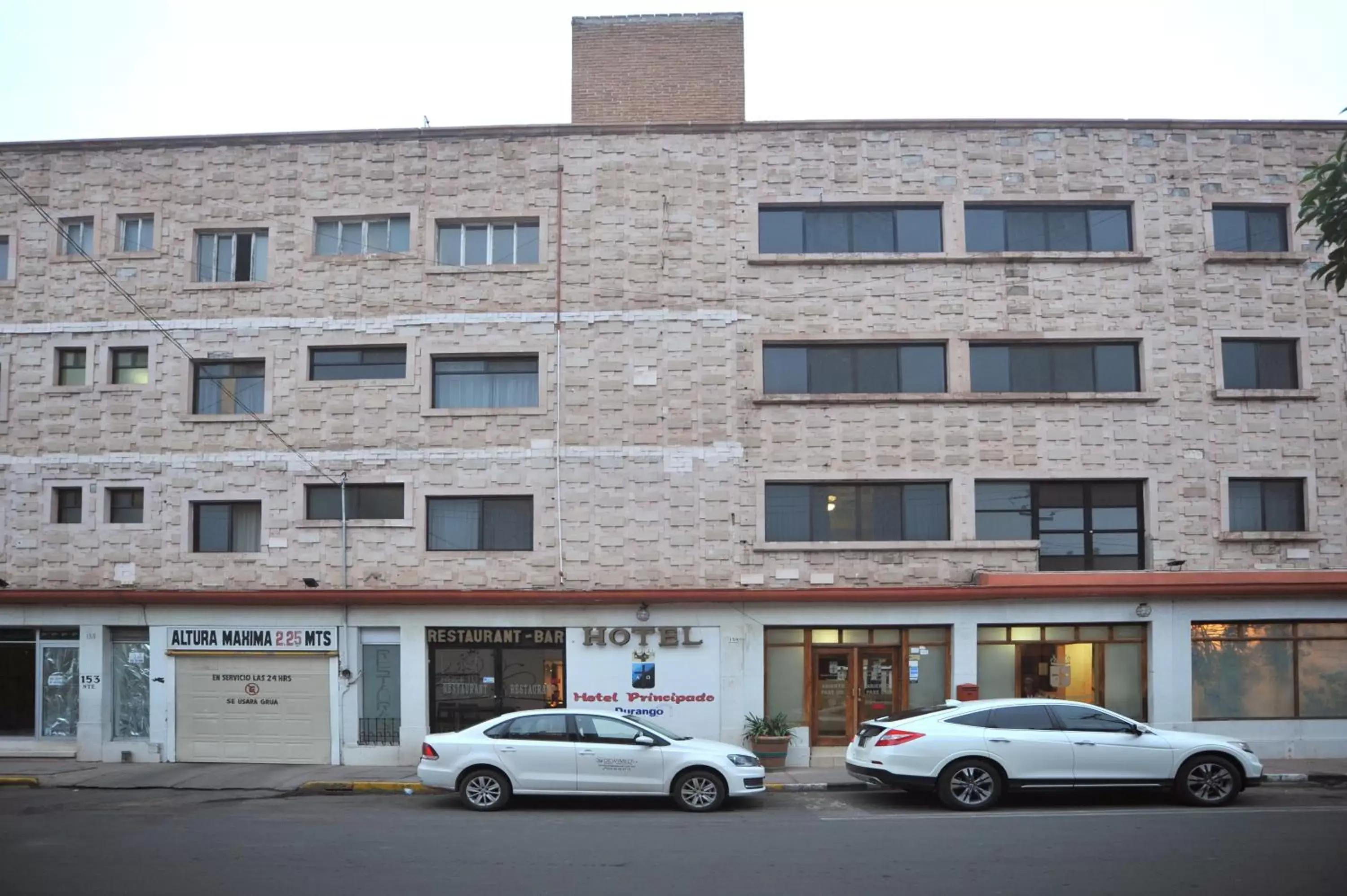 Property Building in Hotel del Principado Durango Property Building in Hotel del Principado Durango