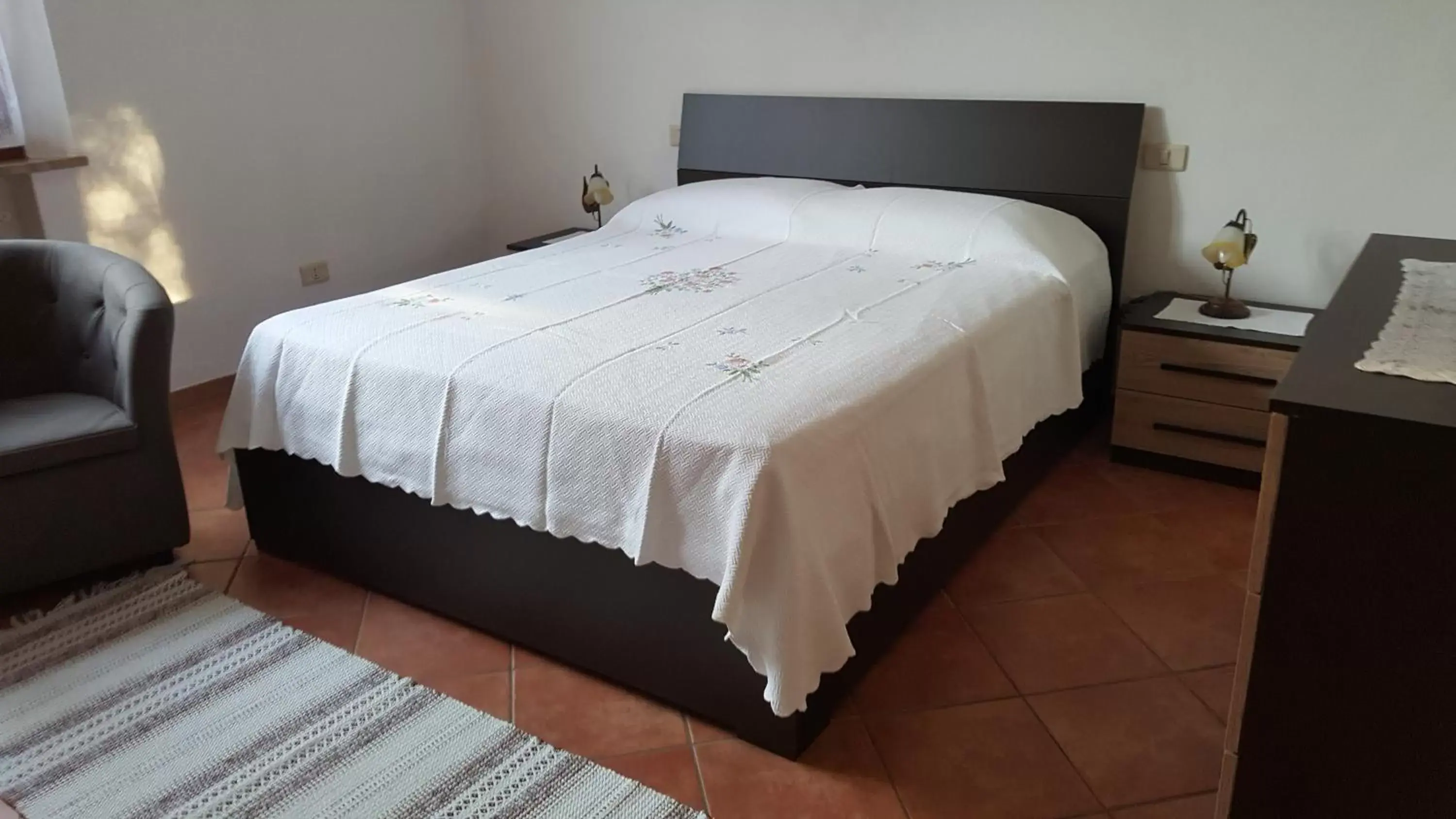 Large Double Room - single occupancy in Orto degli Ulivi Large Double Room - single occupancy in Orto degli Ulivi
