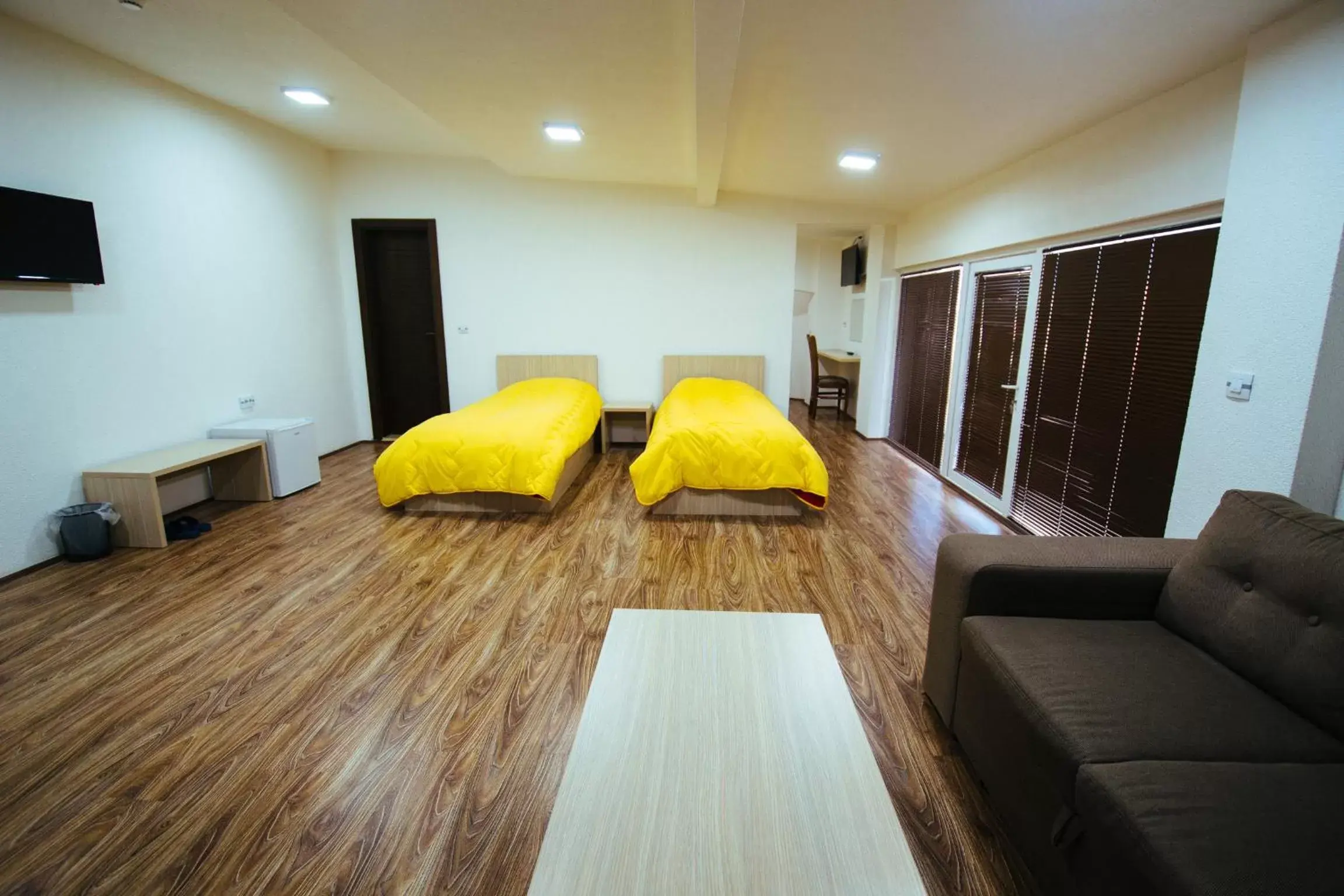 Standard Quadruple Room with Balcony - single occupancy in Hotel Kristal Palas Standard Quadruple Room with Balcony - single occupancy in Hotel Kristal Palas