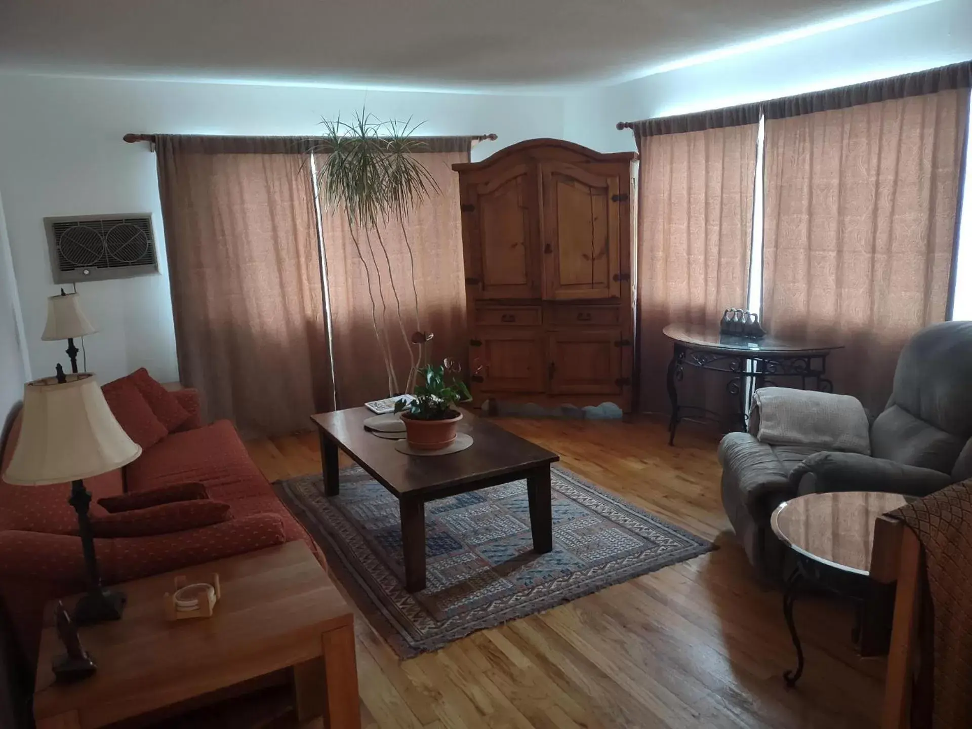 Three-Bedroom House in Rocky Mountain Inn Three-Bedroom House in Rocky Mountain Inn