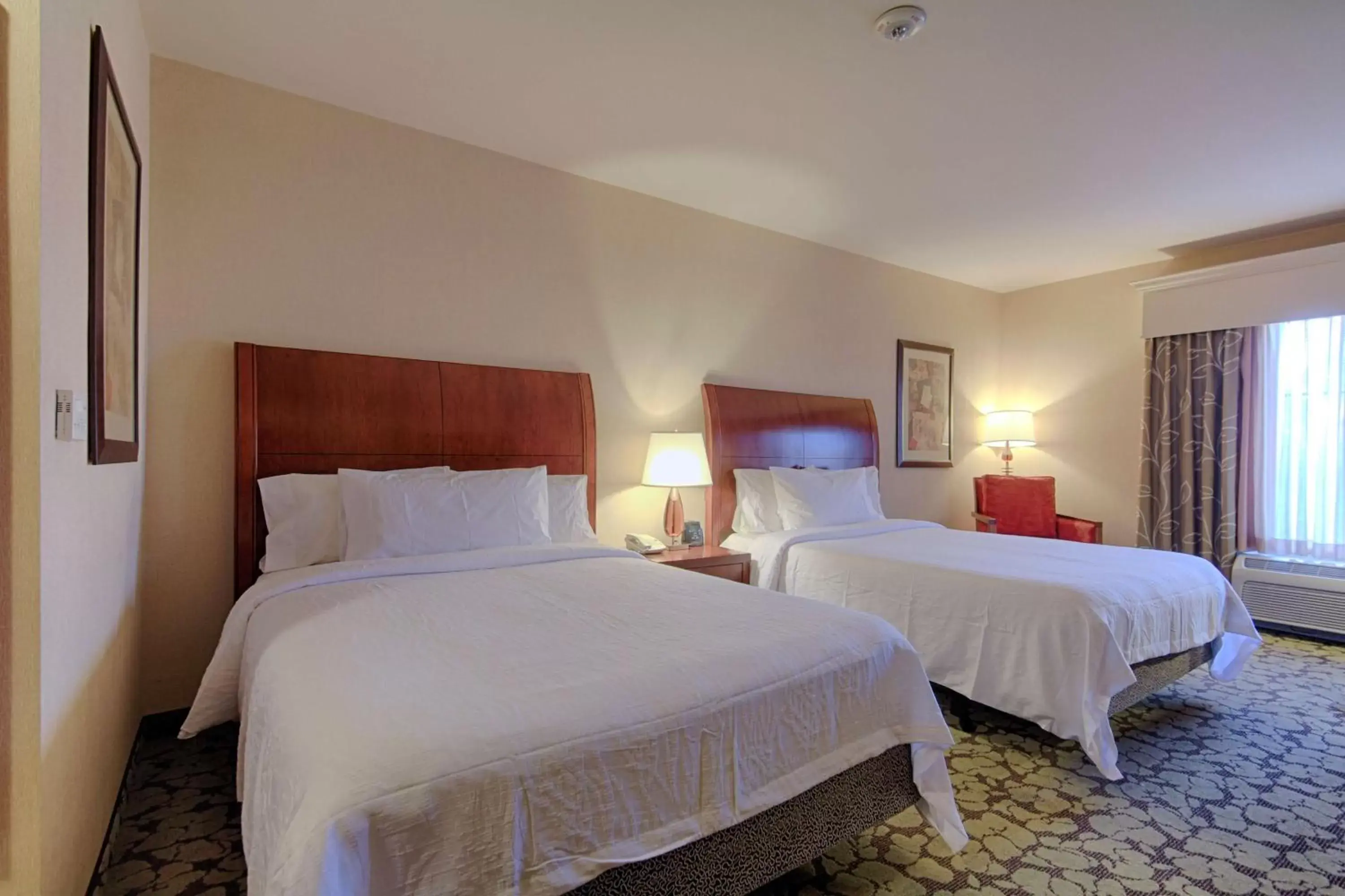 Queen Room with Two Queen Beds in Hilton Garden Inn Las Vegas Strip South Queen Room with Two Queen Beds in Hilton Garden Inn Las Vegas Strip South