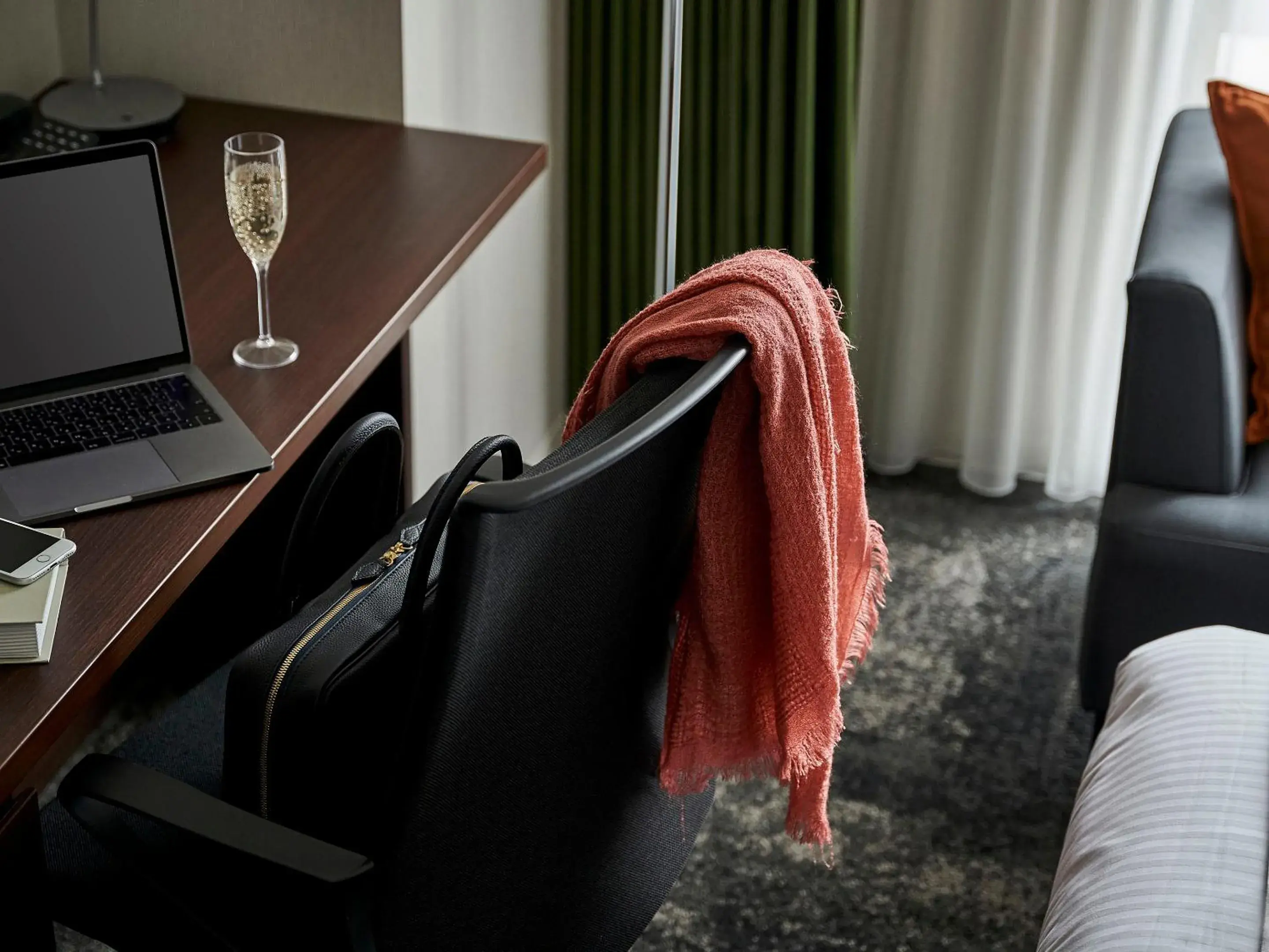 Standard Twin Room - Smoking in Daiwa Roynet Hotel Toyama-Ekimae Standard Twin Room - Smoking in Daiwa Roynet Hotel Toyama-Ekimae