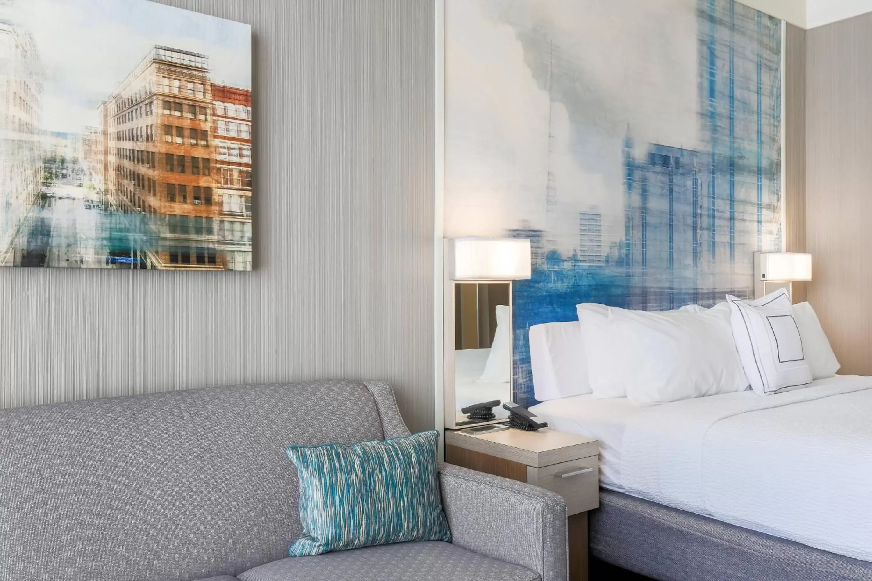 King Room in Courtyard by Marriott Pittsburgh Downtown King Room in Courtyard by Marriott Pittsburgh Downtown