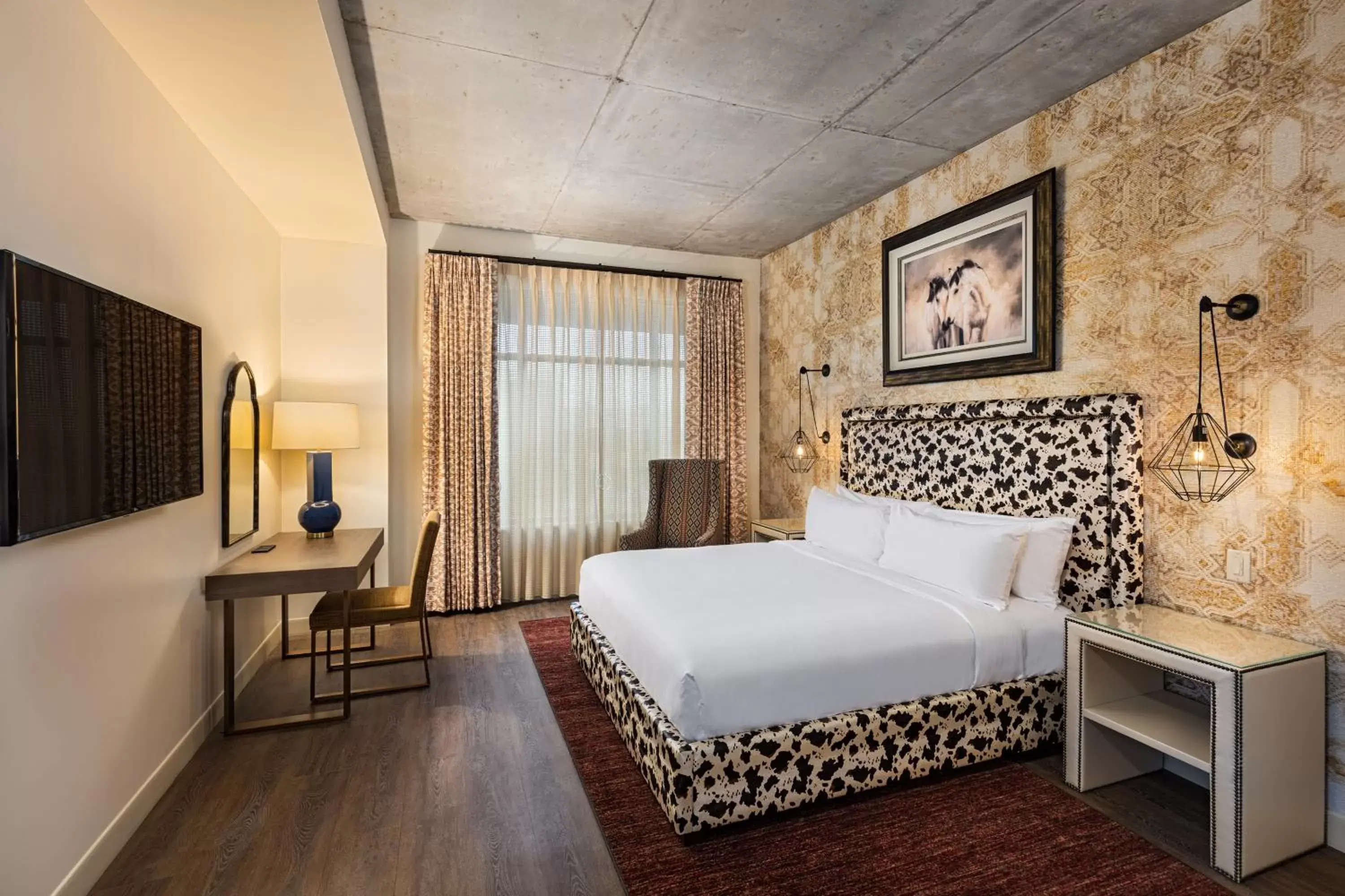 King Room - Disability Access in The Brownwood Hotel & Spa King Room - Disability Access in The Brownwood Hotel & Spa