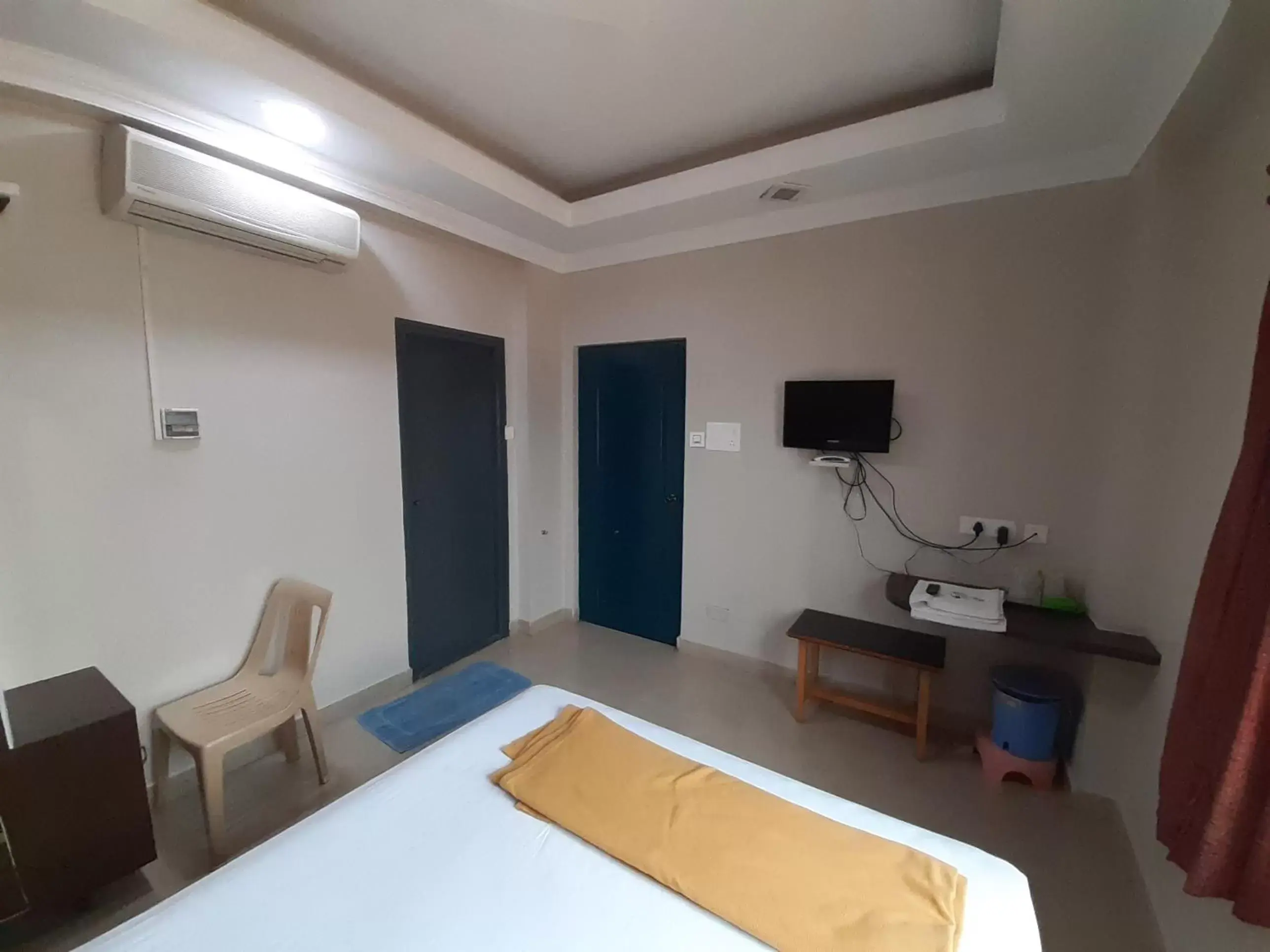 Budget Double Room in A.S.K Residency Budget Double Room in A.S.K Residency