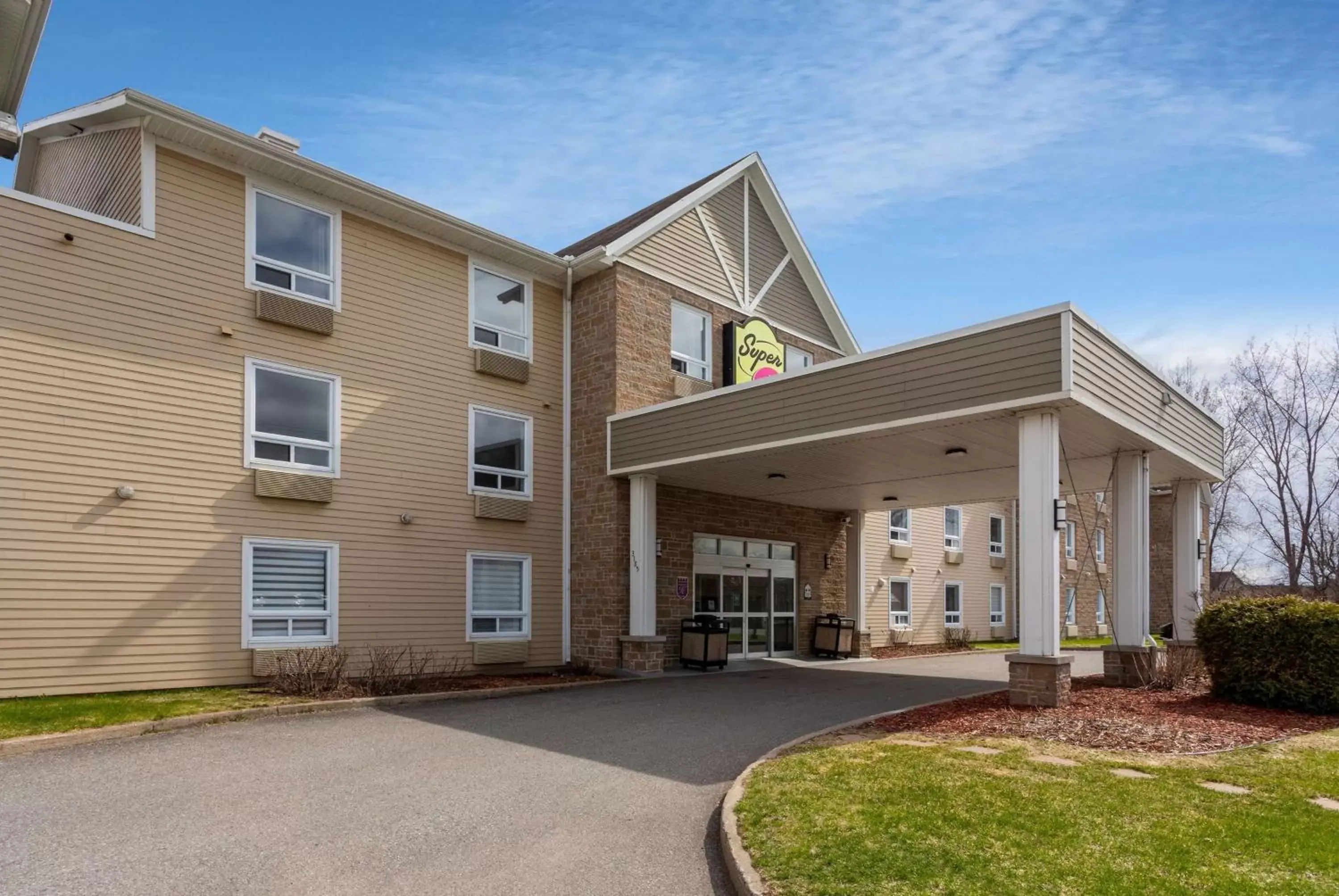Super 8 by Wyndham Trois-Rivieres Super 8 by Wyndham Trois-Rivieres