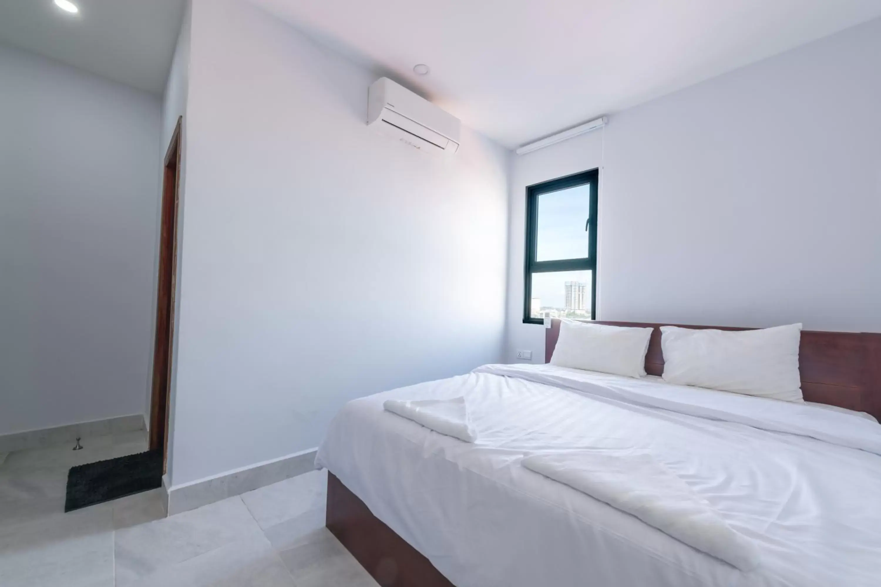 Deluxe Double with Window in Residence 110 (Hotel and Apartments) Deluxe Double with Window in Residence 110 (Hotel and Apartments)