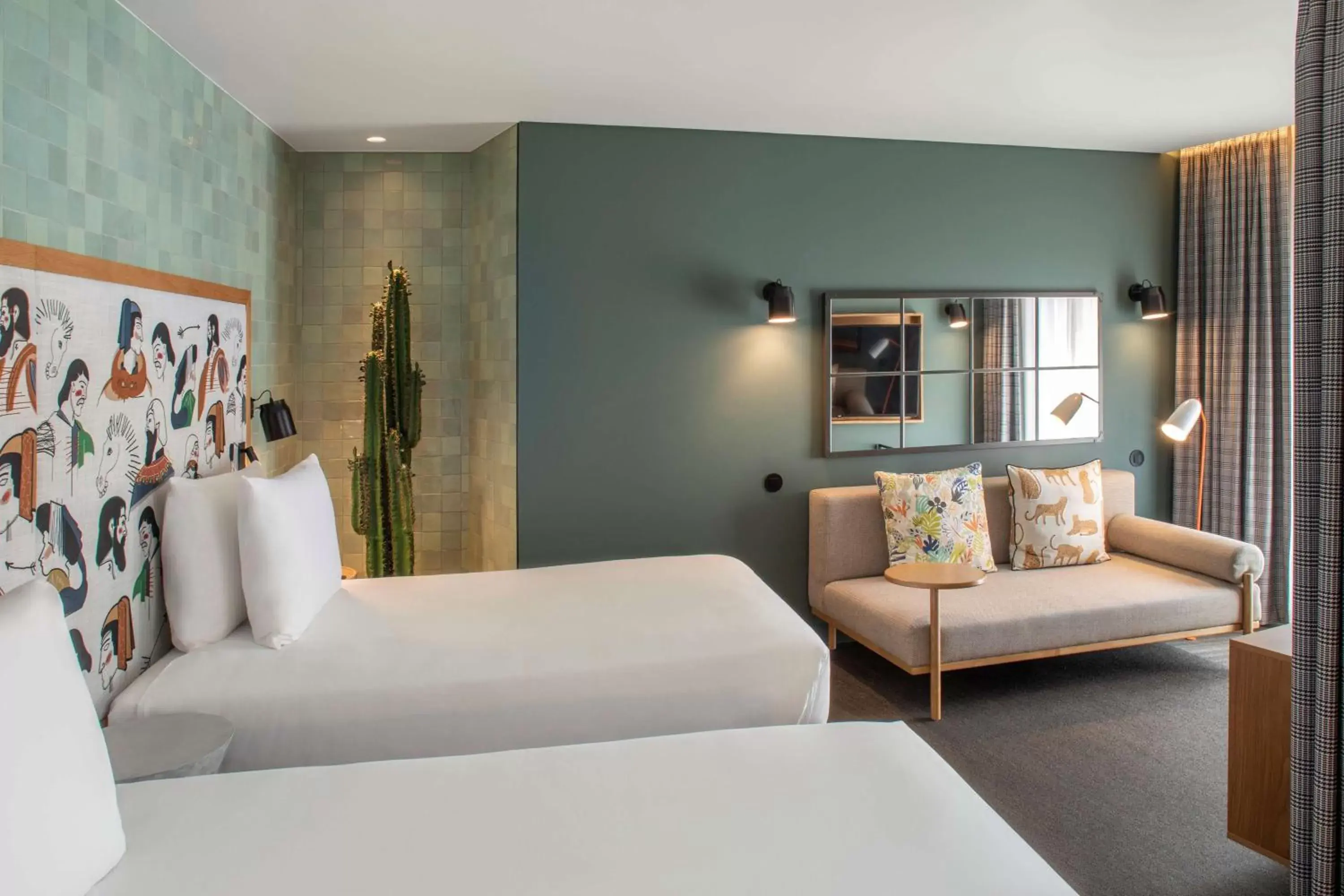 Junior Twin Suite in Se Catedral Hotel Porto, Tapestry Collection By Hilton Junior Twin Suite in Se Catedral Hotel Porto, Tapestry Collection By Hilton