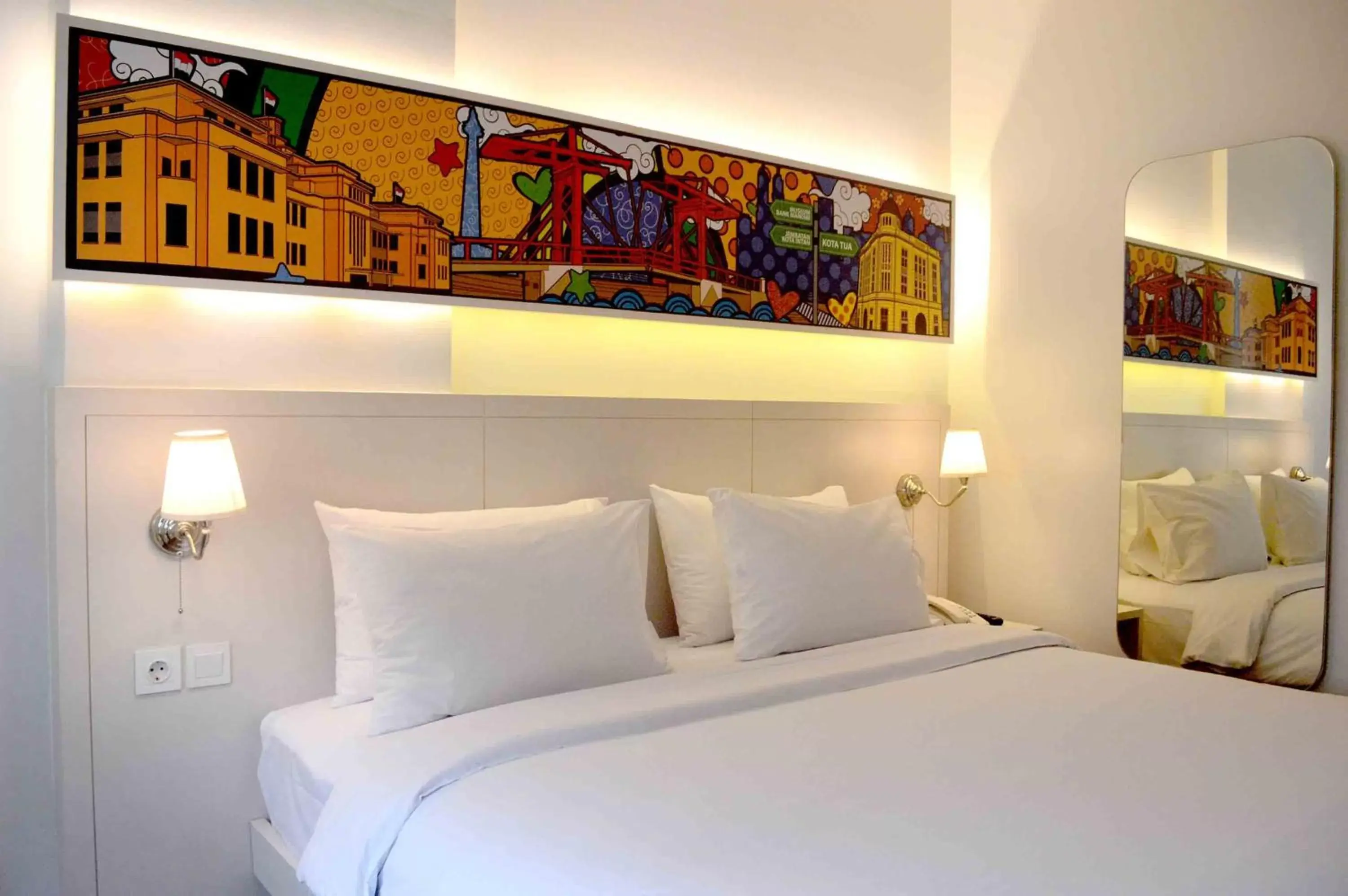 Standard King Room in MaxOne Signature Glodok Jakarta Standard King Room in MaxOne Signature Glodok Jakarta