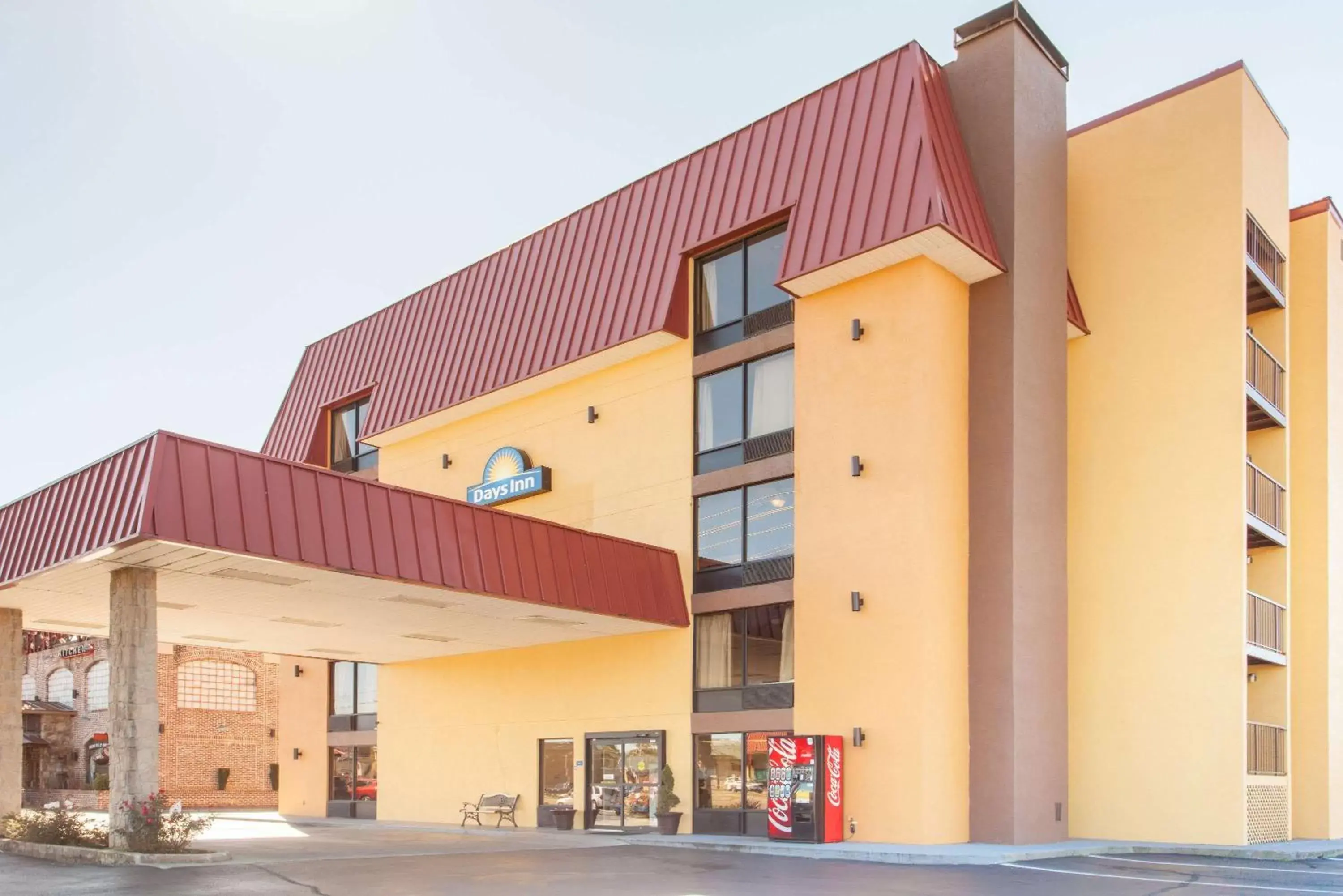 Days Inn & Suites by Wyndham Pigeon Forge Days Inn & Suites by Wyndham Pigeon Forge